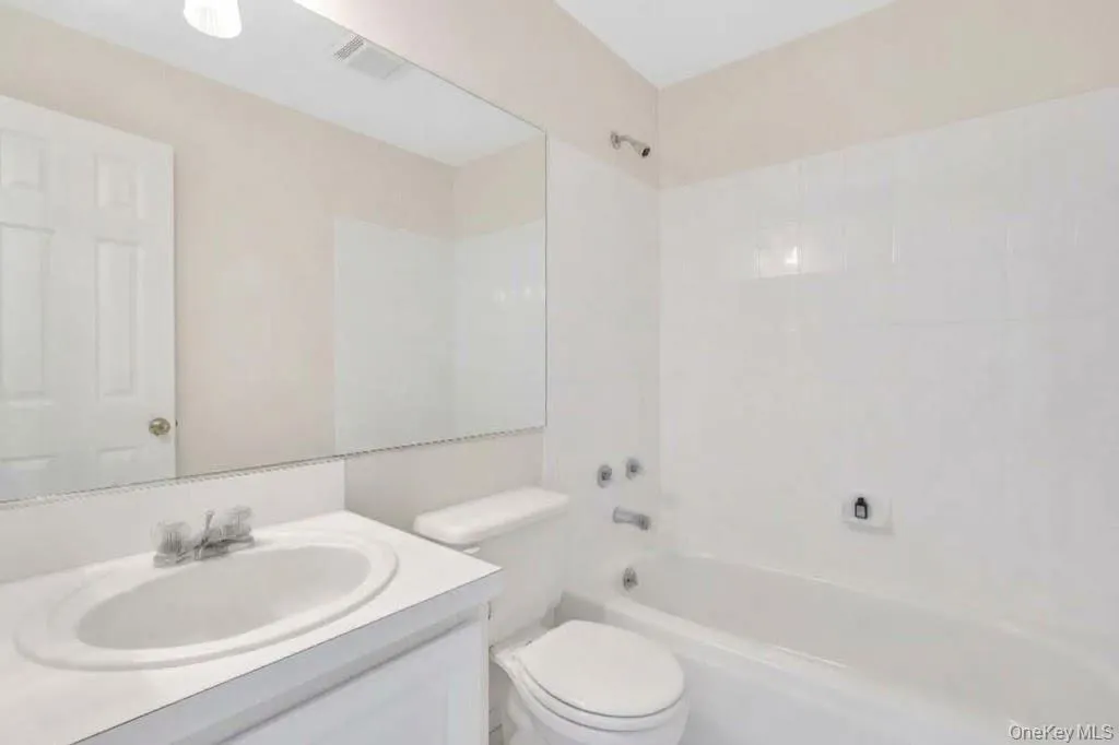 217 Windward Court, Brookhaven, NY, 2 Bedrooms Bedrooms, 5 Rooms Rooms,2 BathroomsBathrooms,Residential,For Rent,Windward,0,1056103 217 Windward Court, Brookhaven, NY, 2 Bedrooms Bedrooms, 5 Rooms Rooms,2 BathroomsBathrooms,Residential,For Rent,Windward,0,1056103