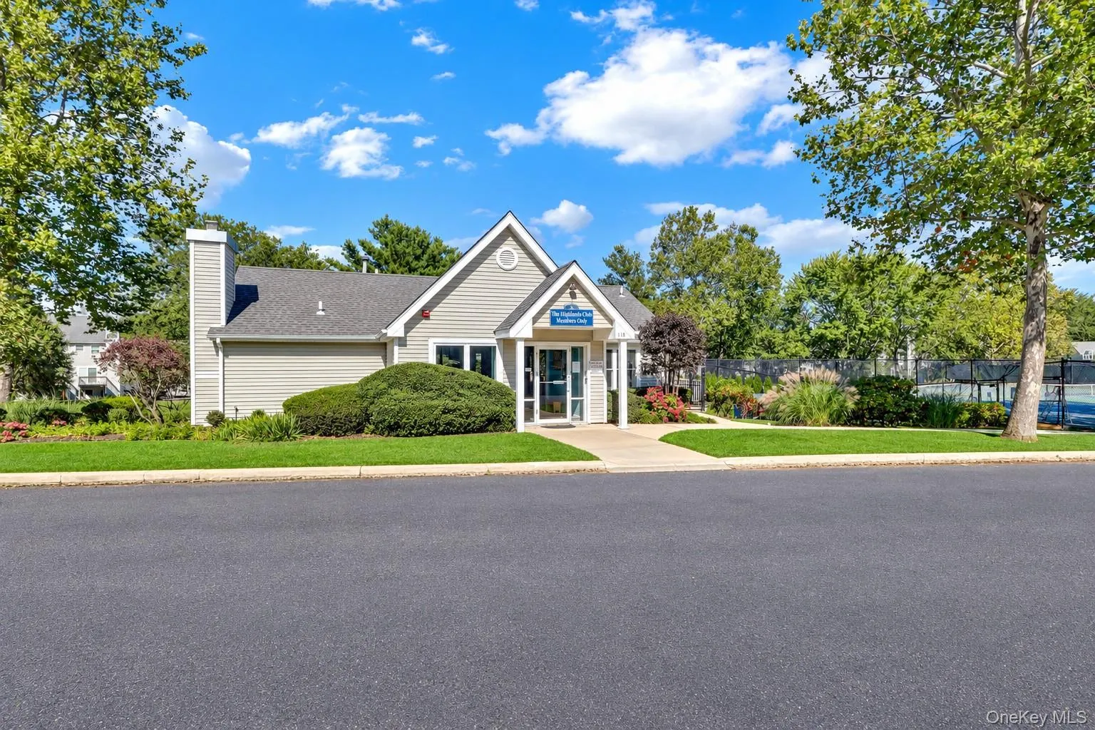 217 Windward Court, Brookhaven, NY, 2 Bedrooms Bedrooms, 5 Rooms Rooms,2 BathroomsBathrooms,Residential,For Rent,Windward,0,1056103 217 Windward Court, Brookhaven, NY, 2 Bedrooms Bedrooms, 5 Rooms Rooms,2 BathroomsBathrooms,Residential,For Rent,Windward,0,1056103