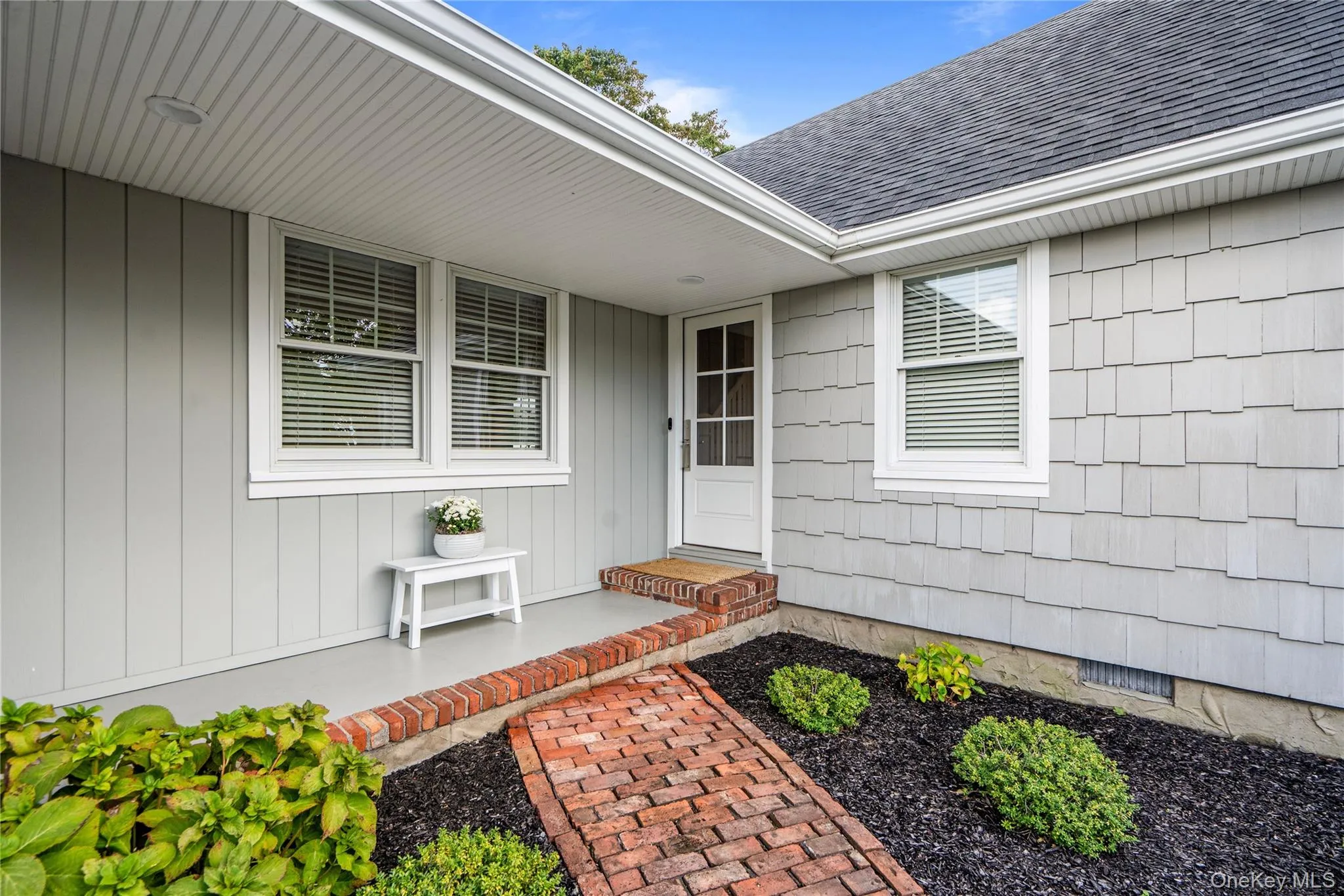 99 Benson Avenue, Islip, NY, 3 Bedrooms Bedrooms, 6 Rooms Rooms,2 BathroomsBathrooms,Residential,For Rent,Benson,0,1056105 99 Benson Avenue, Islip, NY, 3 Bedrooms Bedrooms, 6 Rooms Rooms,2 BathroomsBathrooms,Residential,For Rent,Benson,0,1056105
