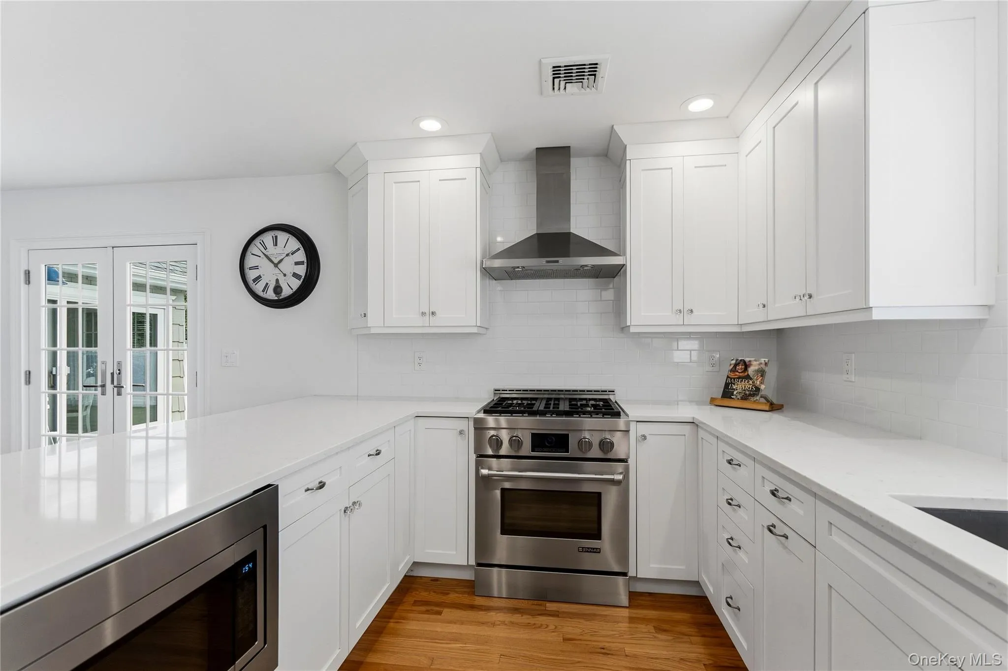 99 Benson Avenue, Islip, NY, 3 Bedrooms Bedrooms, 6 Rooms Rooms,2 BathroomsBathrooms,Residential,For Rent,Benson,0,1056105 99 Benson Avenue, Islip, NY, 3 Bedrooms Bedrooms, 6 Rooms Rooms,2 BathroomsBathrooms,Residential,For Rent,Benson,0,1056105