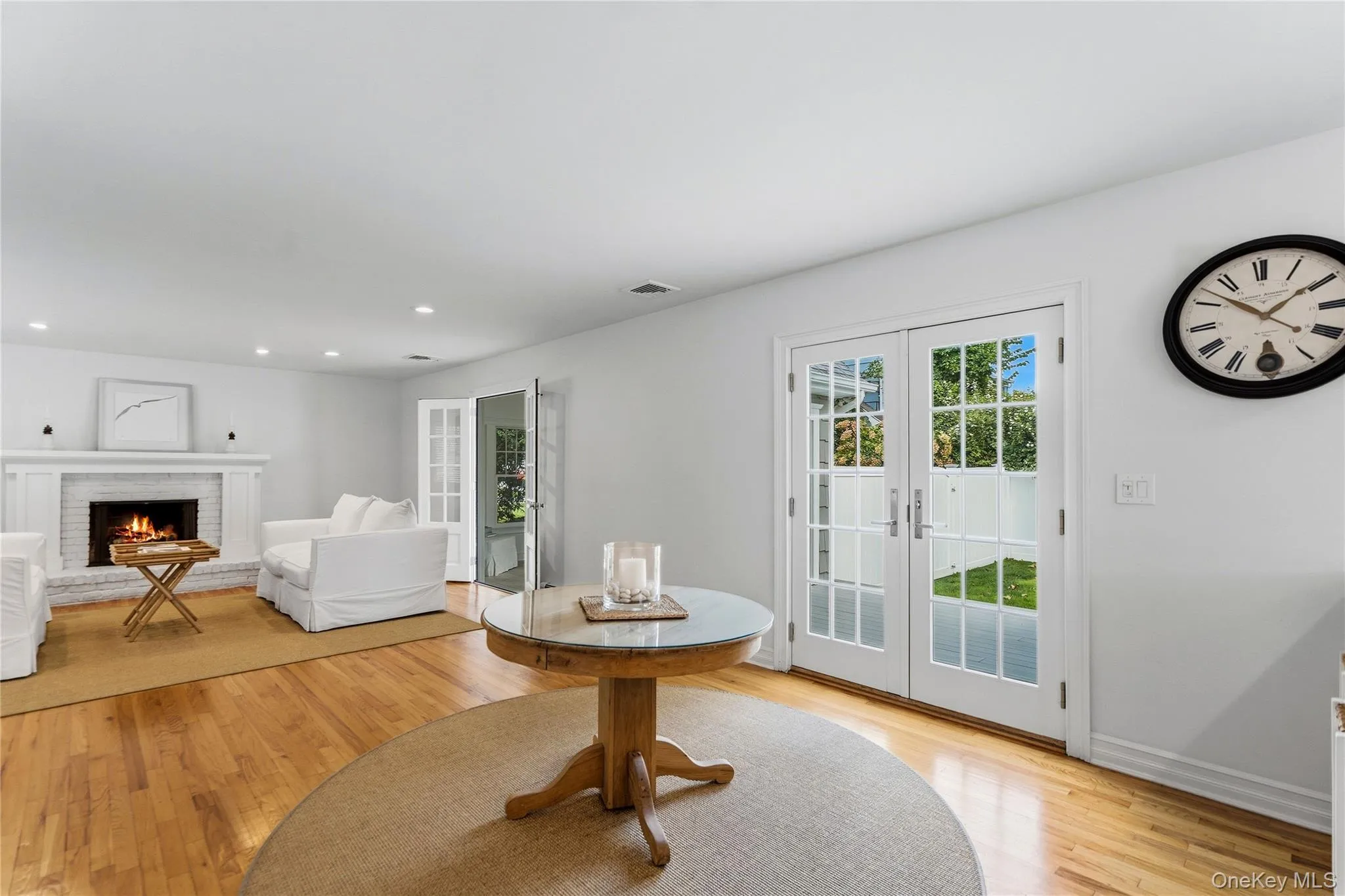 99 Benson Avenue, Islip, NY, 3 Bedrooms Bedrooms, 6 Rooms Rooms,2 BathroomsBathrooms,Residential,For Rent,Benson,0,1056105 99 Benson Avenue, Islip, NY, 3 Bedrooms Bedrooms, 6 Rooms Rooms,2 BathroomsBathrooms,Residential,For Rent,Benson,0,1056105