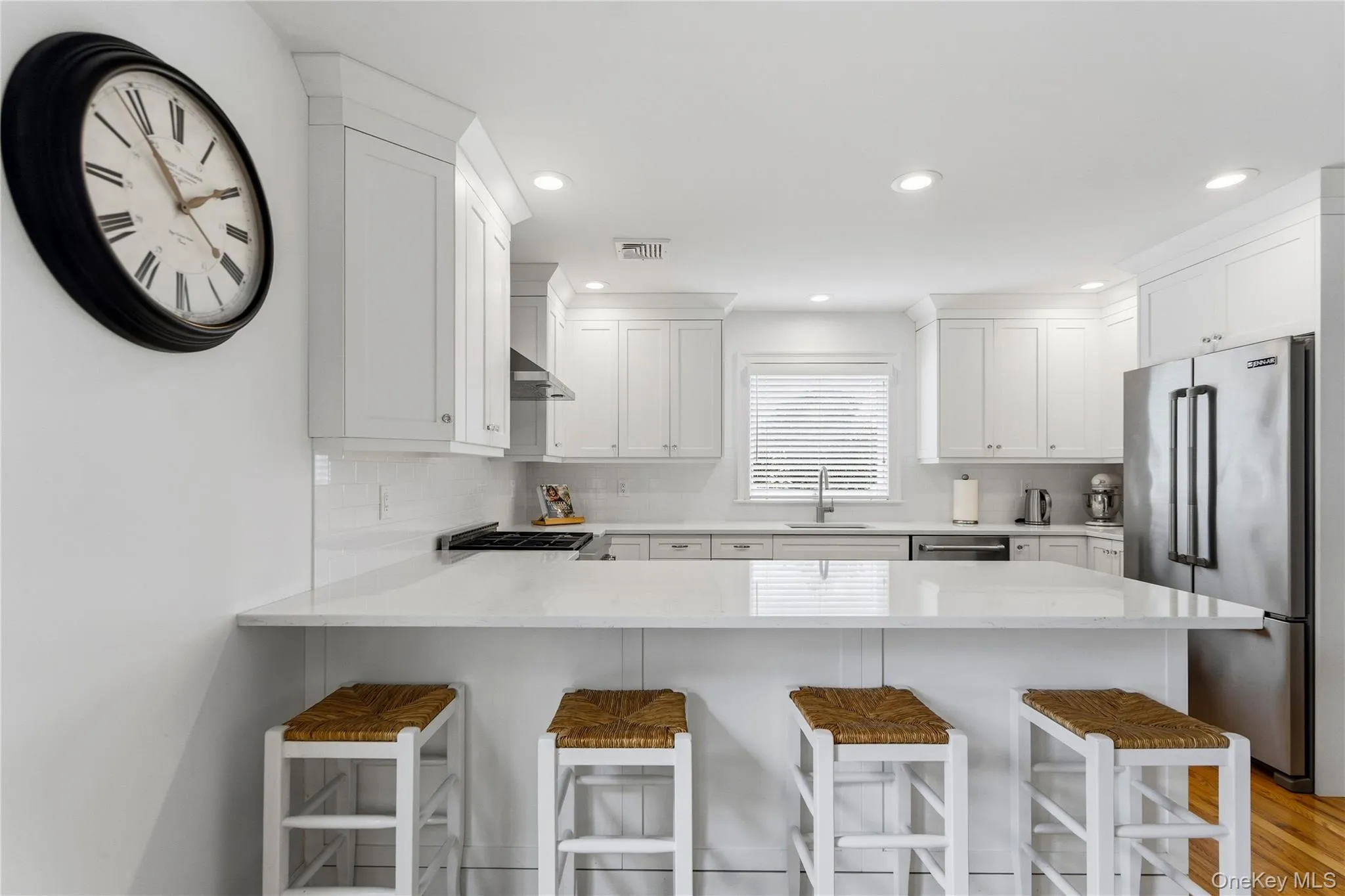99 Benson Avenue, Islip, NY, 3 Bedrooms Bedrooms, 6 Rooms Rooms,2 BathroomsBathrooms,Residential,For Rent,Benson,0,1056105 99 Benson Avenue, Islip, NY, 3 Bedrooms Bedrooms, 6 Rooms Rooms,2 BathroomsBathrooms,Residential,For Rent,Benson,0,1056105