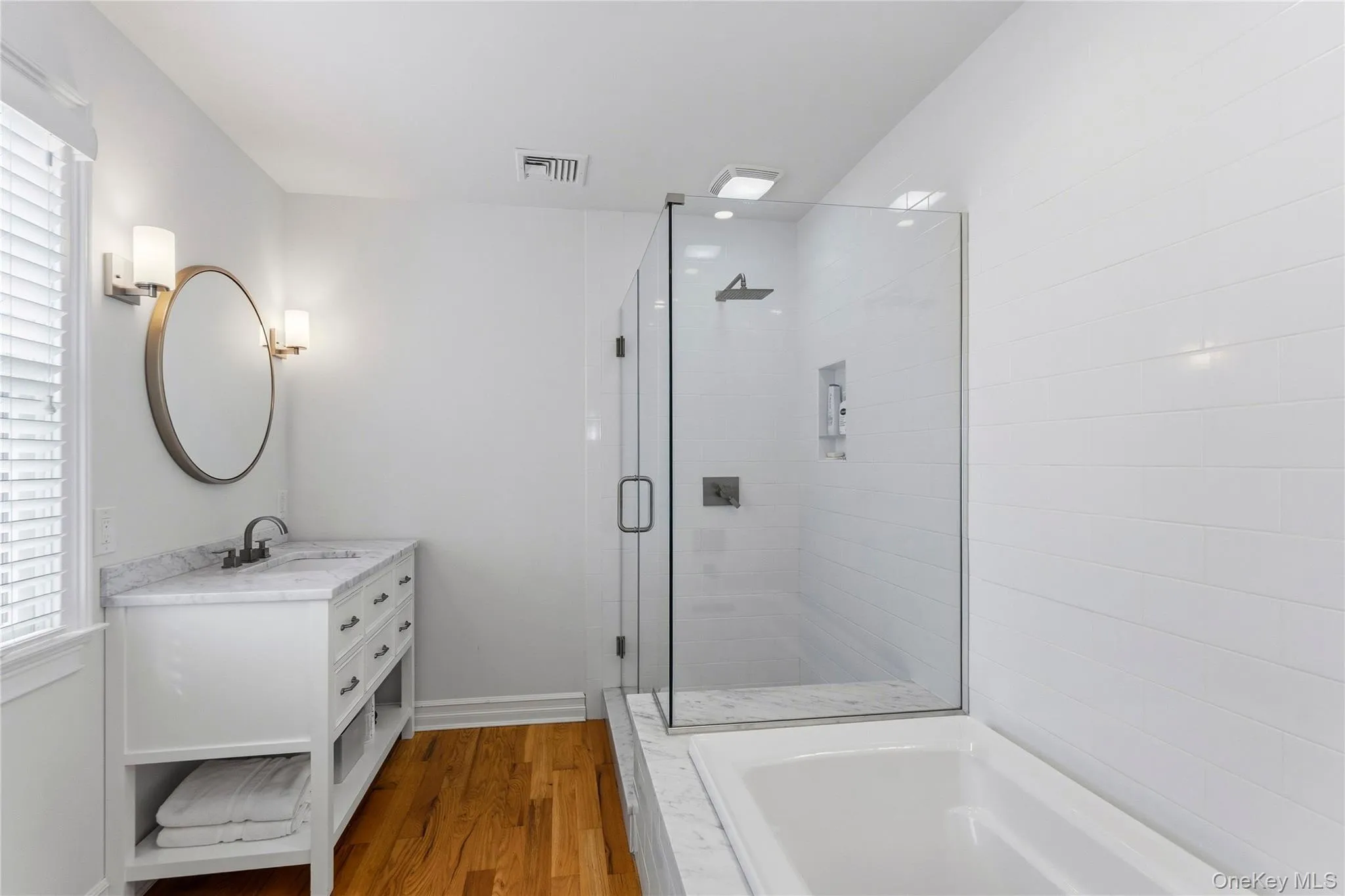 99 Benson Avenue, Islip, NY, 3 Bedrooms Bedrooms, 6 Rooms Rooms,2 BathroomsBathrooms,Residential,For Rent,Benson,0,1056105 99 Benson Avenue, Islip, NY, 3 Bedrooms Bedrooms, 6 Rooms Rooms,2 BathroomsBathrooms,Residential,For Rent,Benson,0,1056105