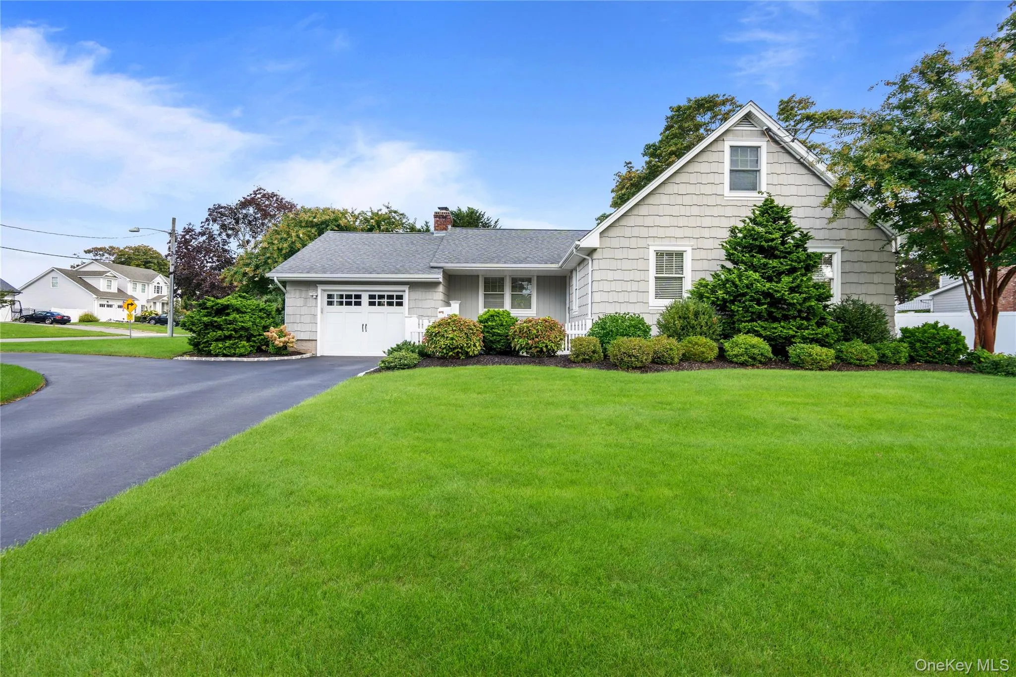 99 Benson Avenue, Islip, NY, 3 Bedrooms Bedrooms, 6 Rooms Rooms,2 BathroomsBathrooms,Residential,For Rent,Benson,0,1056105 99 Benson Avenue, Islip, NY, 3 Bedrooms Bedrooms, 6 Rooms Rooms,2 BathroomsBathrooms,Residential,For Rent,Benson,0,1056105