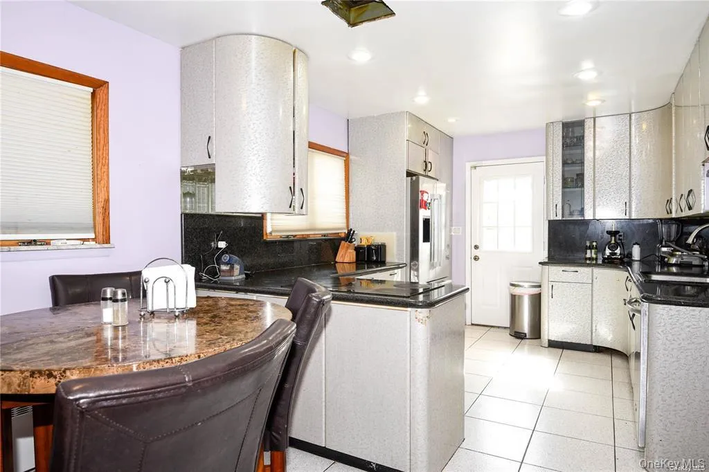 65 Sylvia Lane, Oyster Bay, NY, 3 Bedrooms Bedrooms, 7 Rooms Rooms,2 BathroomsBathrooms,Residential Lease,For Rent,Sylvia,0,1056107 65 Sylvia Lane, Oyster Bay, NY, 3 Bedrooms Bedrooms, 7 Rooms Rooms,2 BathroomsBathrooms,Residential Lease,For Rent,Sylvia,0,1056107