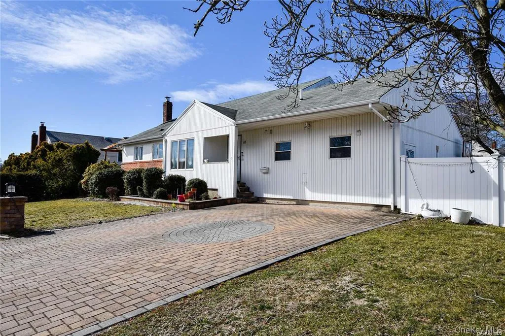 65 Sylvia Lane, Oyster Bay, NY, 3 Bedrooms Bedrooms, 7 Rooms Rooms,2 BathroomsBathrooms,Residential Lease,For Rent,Sylvia,0,1056107 65 Sylvia Lane, Oyster Bay, NY, 3 Bedrooms Bedrooms, 7 Rooms Rooms,2 BathroomsBathrooms,Residential Lease,For Rent,Sylvia,0,1056107
