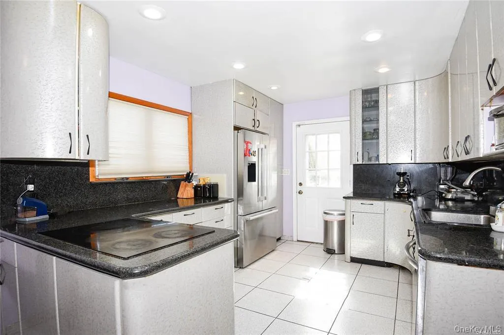 65 Sylvia Lane, Oyster Bay, NY, 3 Bedrooms Bedrooms, 7 Rooms Rooms,2 BathroomsBathrooms,Residential Lease,For Rent,Sylvia,0,1056107 65 Sylvia Lane, Oyster Bay, NY, 3 Bedrooms Bedrooms, 7 Rooms Rooms,2 BathroomsBathrooms,Residential Lease,For Rent,Sylvia,0,1056107