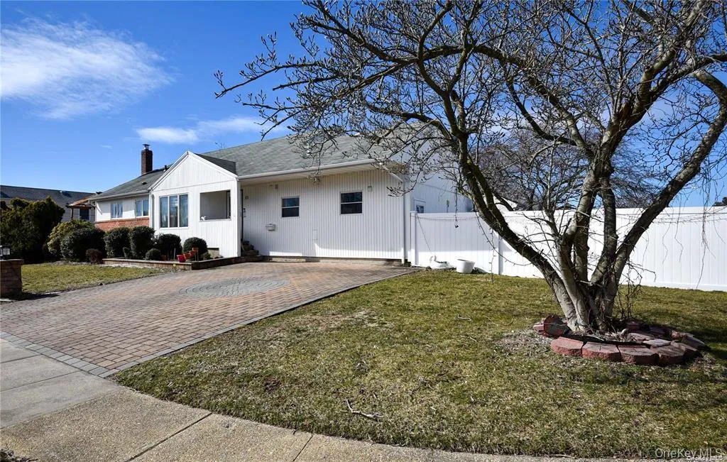 65 Sylvia Lane, Oyster Bay, NY, 3 Bedrooms Bedrooms, 7 Rooms Rooms,2 BathroomsBathrooms,Residential Lease,For Rent,Sylvia,0,1056107 65 Sylvia Lane, Oyster Bay, NY, 3 Bedrooms Bedrooms, 7 Rooms Rooms,2 BathroomsBathrooms,Residential Lease,For Rent,Sylvia,0,1056107