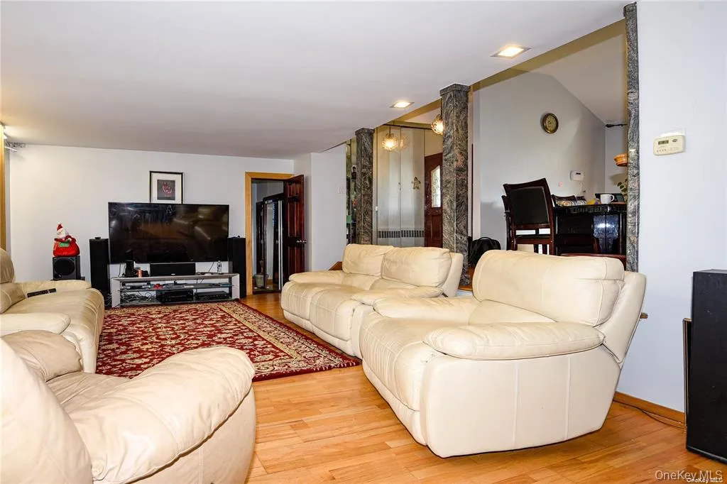 65 Sylvia Lane, Oyster Bay, NY, 3 Bedrooms Bedrooms, 7 Rooms Rooms,2 BathroomsBathrooms,Residential Lease,For Rent,Sylvia,0,1056107 65 Sylvia Lane, Oyster Bay, NY, 3 Bedrooms Bedrooms, 7 Rooms Rooms,2 BathroomsBathrooms,Residential Lease,For Rent,Sylvia,0,1056107