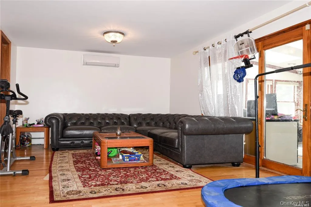 65 Sylvia Lane, Oyster Bay, NY, 3 Bedrooms Bedrooms, 7 Rooms Rooms,2 BathroomsBathrooms,Residential Lease,For Rent,Sylvia,0,1056107 65 Sylvia Lane, Oyster Bay, NY, 3 Bedrooms Bedrooms, 7 Rooms Rooms,2 BathroomsBathrooms,Residential Lease,For Rent,Sylvia,0,1056107