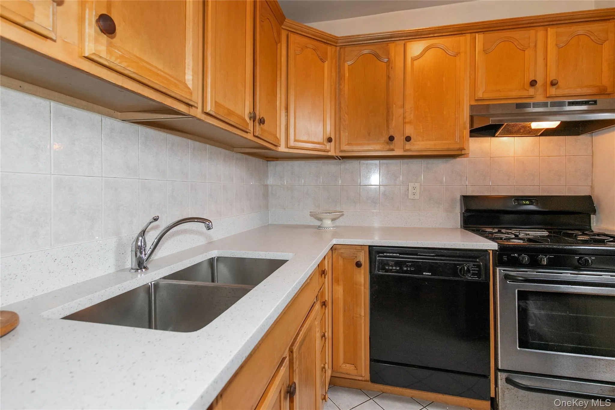 75 Middle Neck, North Hempstead, NY, 1 Bedroom Bedrooms, 5 Rooms Rooms,1 BathroomBathrooms,Residential,For Rent,Middle Neck,0,1056108 75 Middle Neck, North Hempstead, NY, 1 Bedroom Bedrooms, 5 Rooms Rooms,1 BathroomBathrooms,Residential,For Rent,Middle Neck,0,1056108