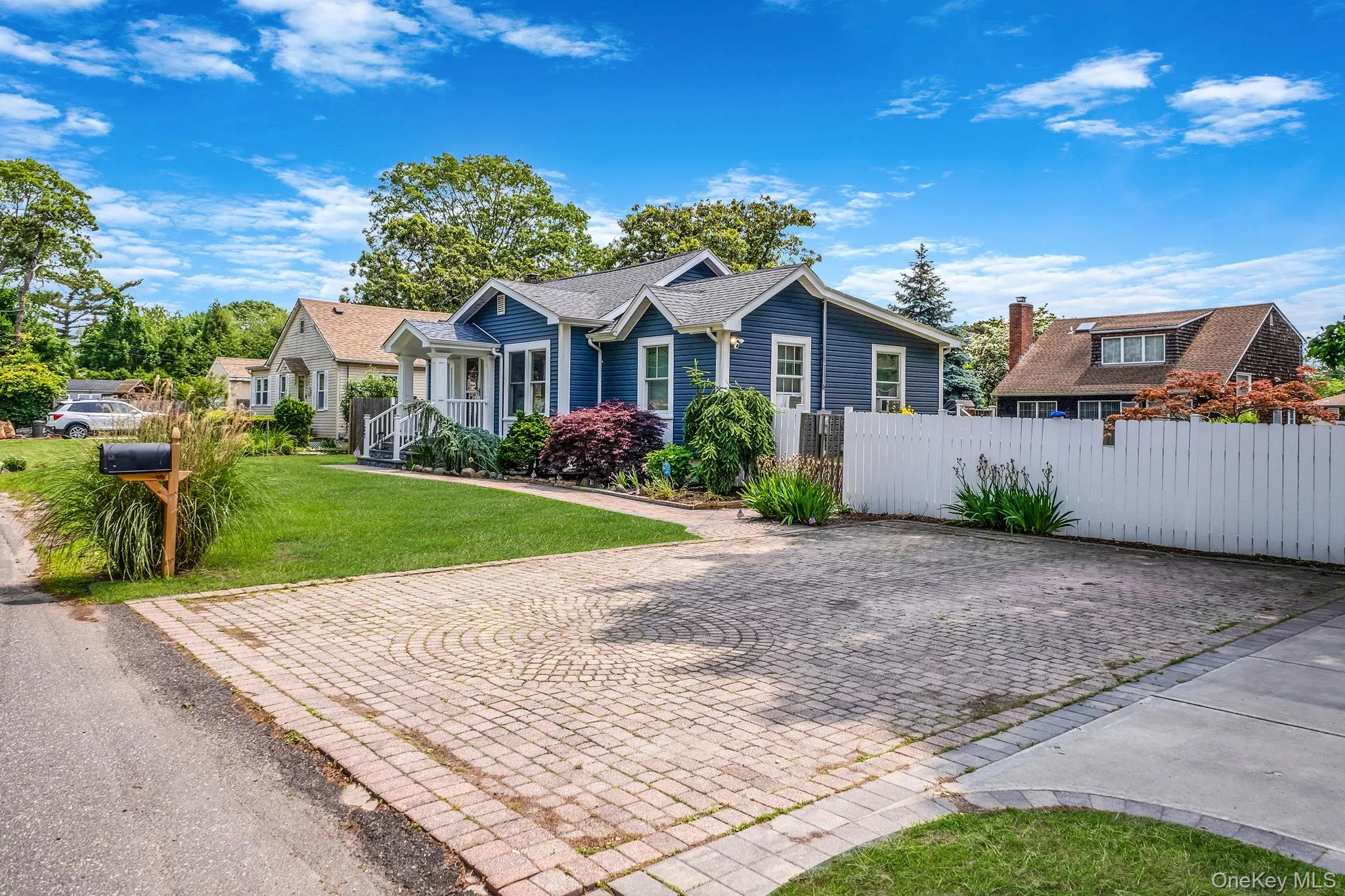 127 Clinton Avenue, Brookhaven, NY, 3 Bedrooms Bedrooms, 6 Rooms Rooms,2 BathroomsBathrooms,Residential,For Rent,Clinton,0,1056114 127 Clinton Avenue, Brookhaven, NY, 3 Bedrooms Bedrooms, 6 Rooms Rooms,2 BathroomsBathrooms,Residential,For Rent,Clinton,0,1056114