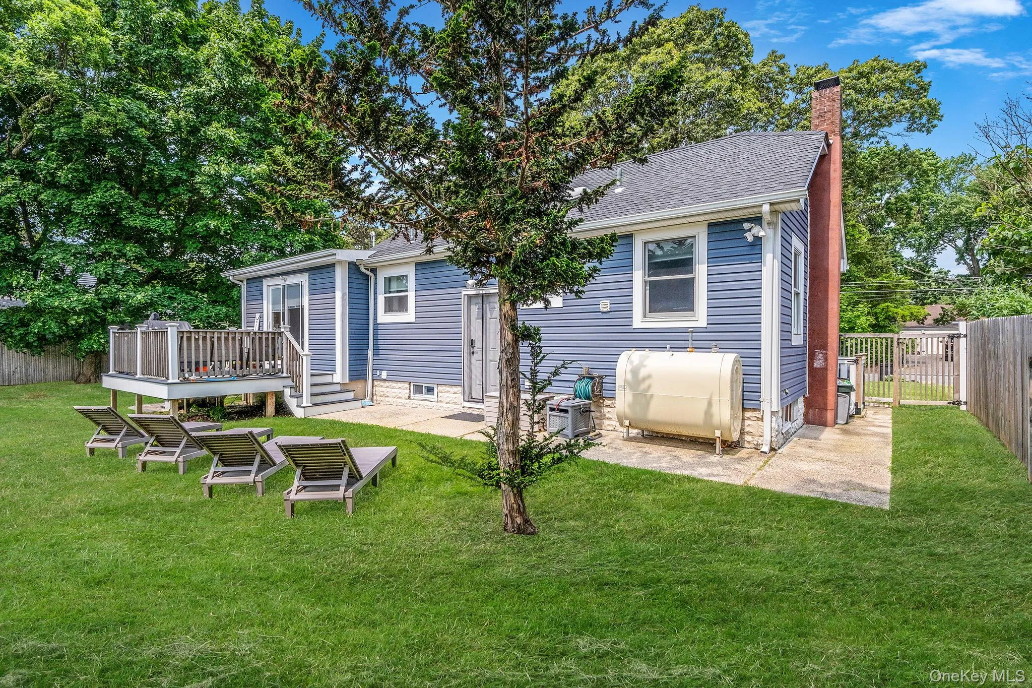 127 Clinton Avenue, Brookhaven, NY, 3 Bedrooms Bedrooms, 6 Rooms Rooms,2 BathroomsBathrooms,Residential,For Rent,Clinton,0,1056114 127 Clinton Avenue, Brookhaven, NY, 3 Bedrooms Bedrooms, 6 Rooms Rooms,2 BathroomsBathrooms,Residential,For Rent,Clinton,0,1056114