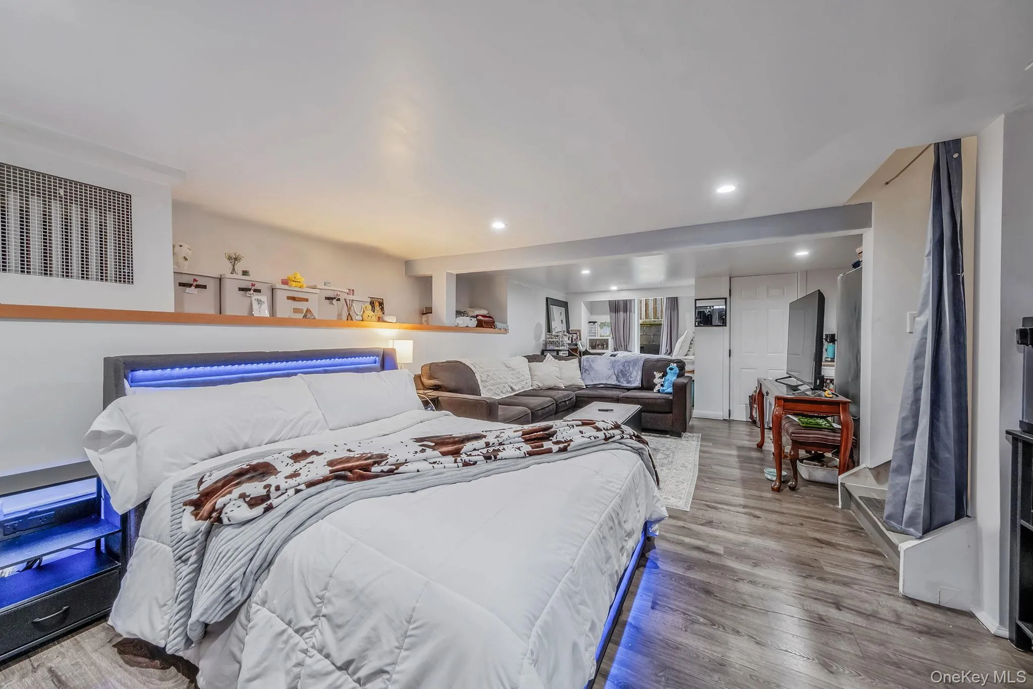 127 Clinton Avenue, Brookhaven, NY, 3 Bedrooms Bedrooms, 6 Rooms Rooms,2 BathroomsBathrooms,Residential,For Rent,Clinton,0,1056114 127 Clinton Avenue, Brookhaven, NY, 3 Bedrooms Bedrooms, 6 Rooms Rooms,2 BathroomsBathrooms,Residential,For Rent,Clinton,0,1056114
