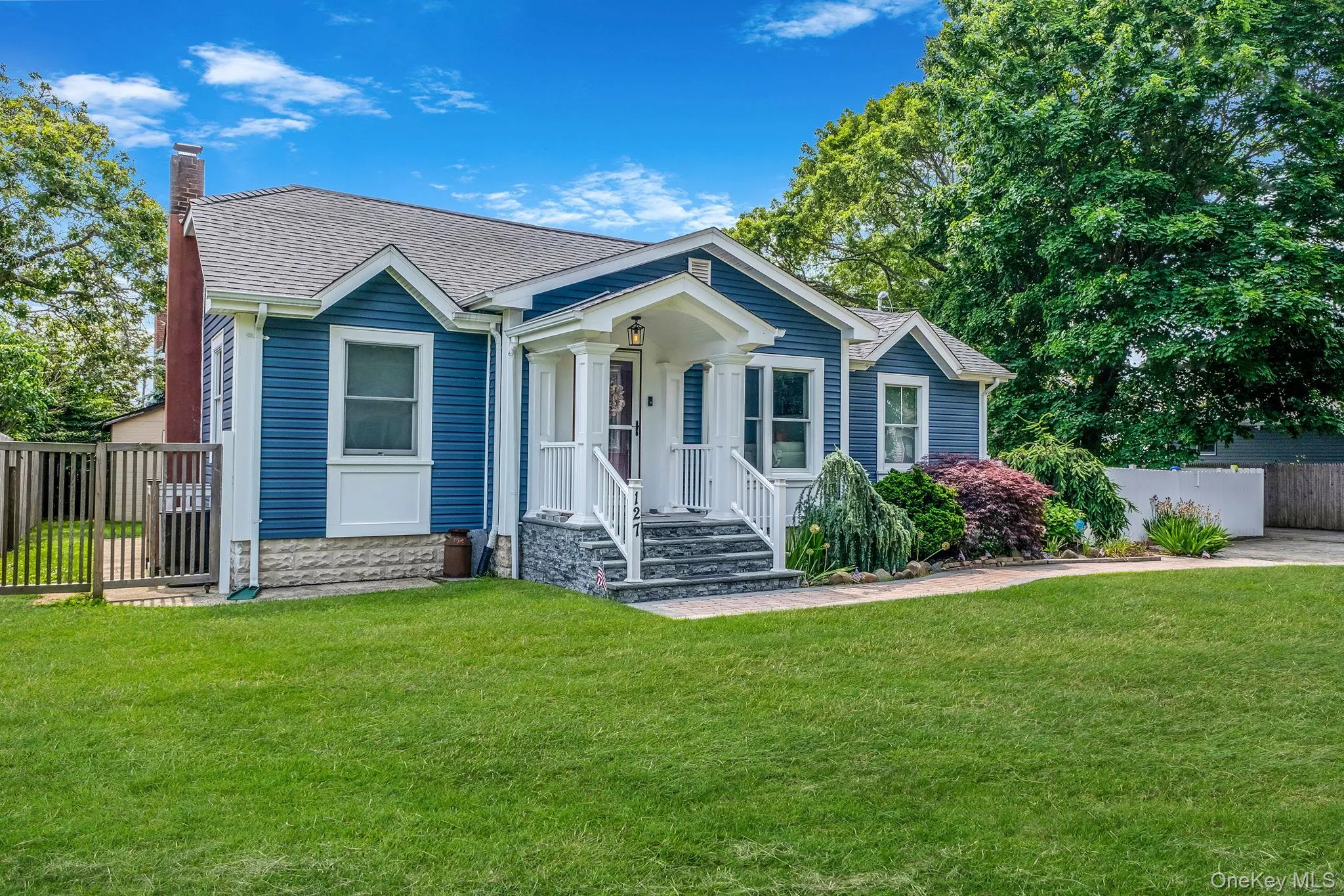 127 Clinton Avenue, Brookhaven, NY, 3 Bedrooms Bedrooms, 6 Rooms Rooms,2 BathroomsBathrooms,Residential,For Rent,Clinton,0,1056114 127 Clinton Avenue, Brookhaven, NY, 3 Bedrooms Bedrooms, 6 Rooms Rooms,2 BathroomsBathrooms,Residential,For Rent,Clinton,0,1056114