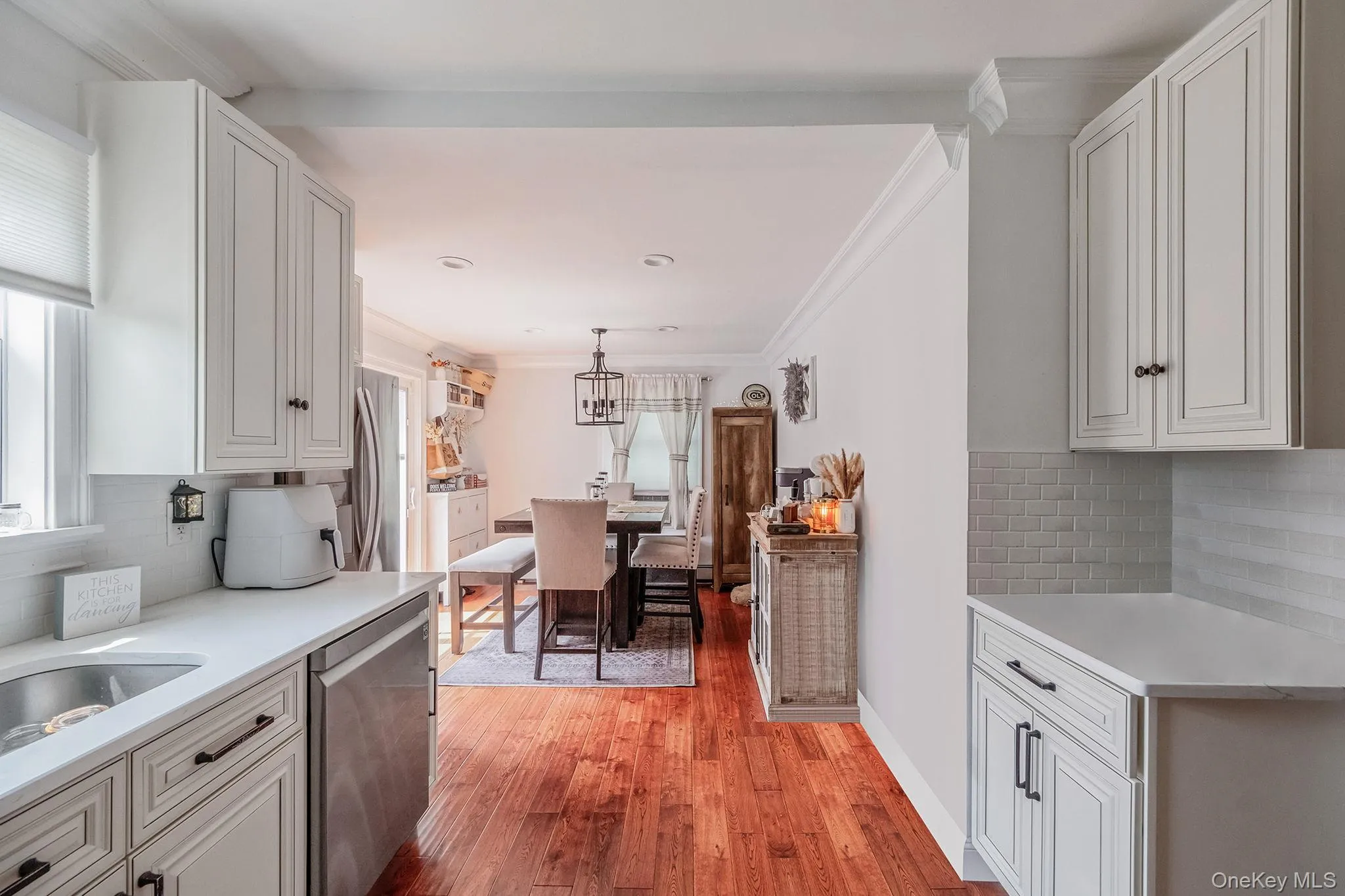 127 Clinton Avenue, Brookhaven, NY, 3 Bedrooms Bedrooms, 6 Rooms Rooms,2 BathroomsBathrooms,Residential,For Rent,Clinton,0,1056114 127 Clinton Avenue, Brookhaven, NY, 3 Bedrooms Bedrooms, 6 Rooms Rooms,2 BathroomsBathrooms,Residential,For Rent,Clinton,0,1056114