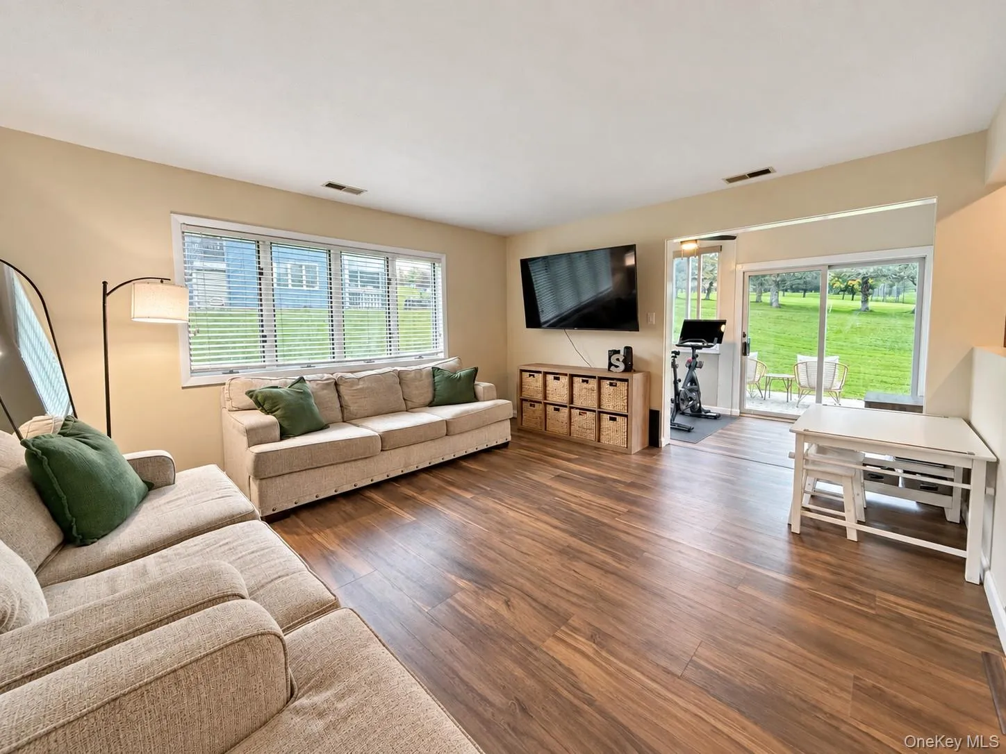432 Villa Roma Road, Delaware, NY, 2 Bedrooms Bedrooms, 4 Rooms Rooms,2 BathroomsBathrooms,Residential,For Rent,Villa Roma,0,1056117 432 Villa Roma Road, Delaware, NY, 2 Bedrooms Bedrooms, 4 Rooms Rooms,2 BathroomsBathrooms,Residential,For Rent,Villa Roma,0,1056117