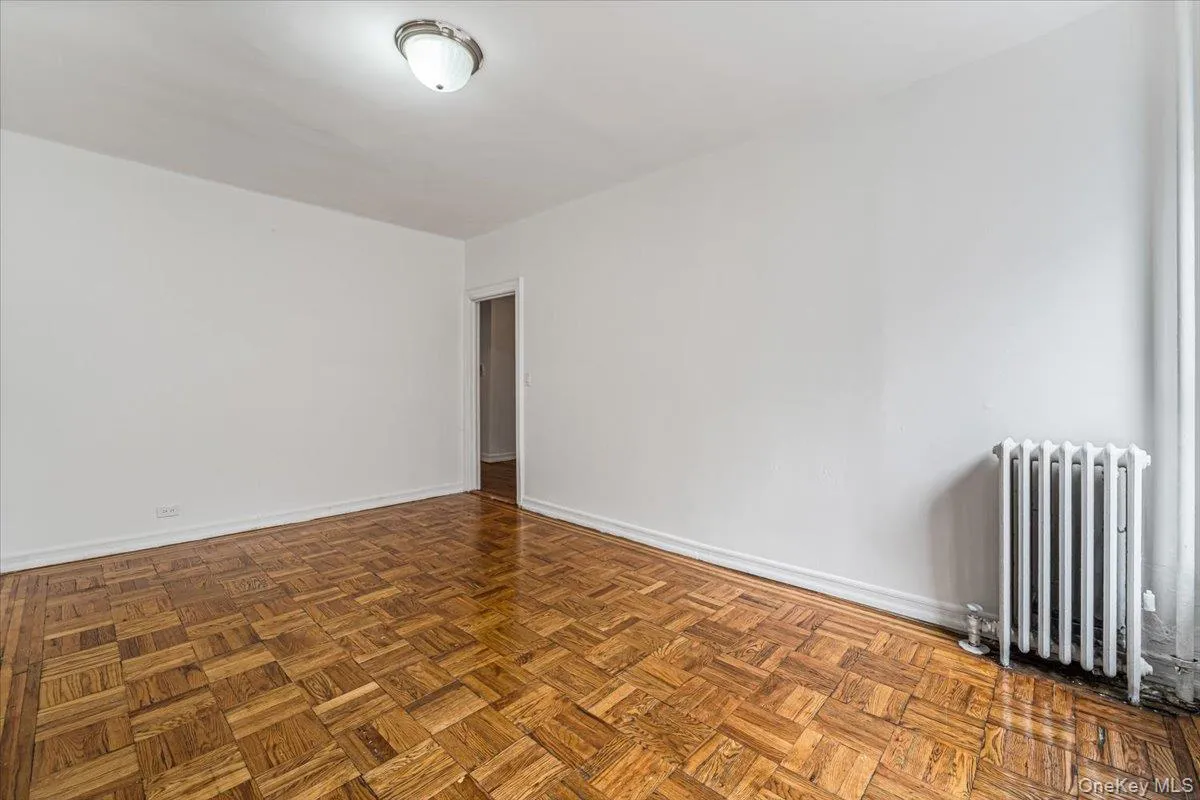 2186 Cruger Avenue, New York, NY, 1 Bedroom Bedrooms, 4 Rooms Rooms,1 BathroomBathrooms,Residential,For Rent,Cruger,0,1056118 2186 Cruger Avenue, New York, NY, 1 Bedroom Bedrooms, 4 Rooms Rooms,1 BathroomBathrooms,Residential,For Rent,Cruger,0,1056118
