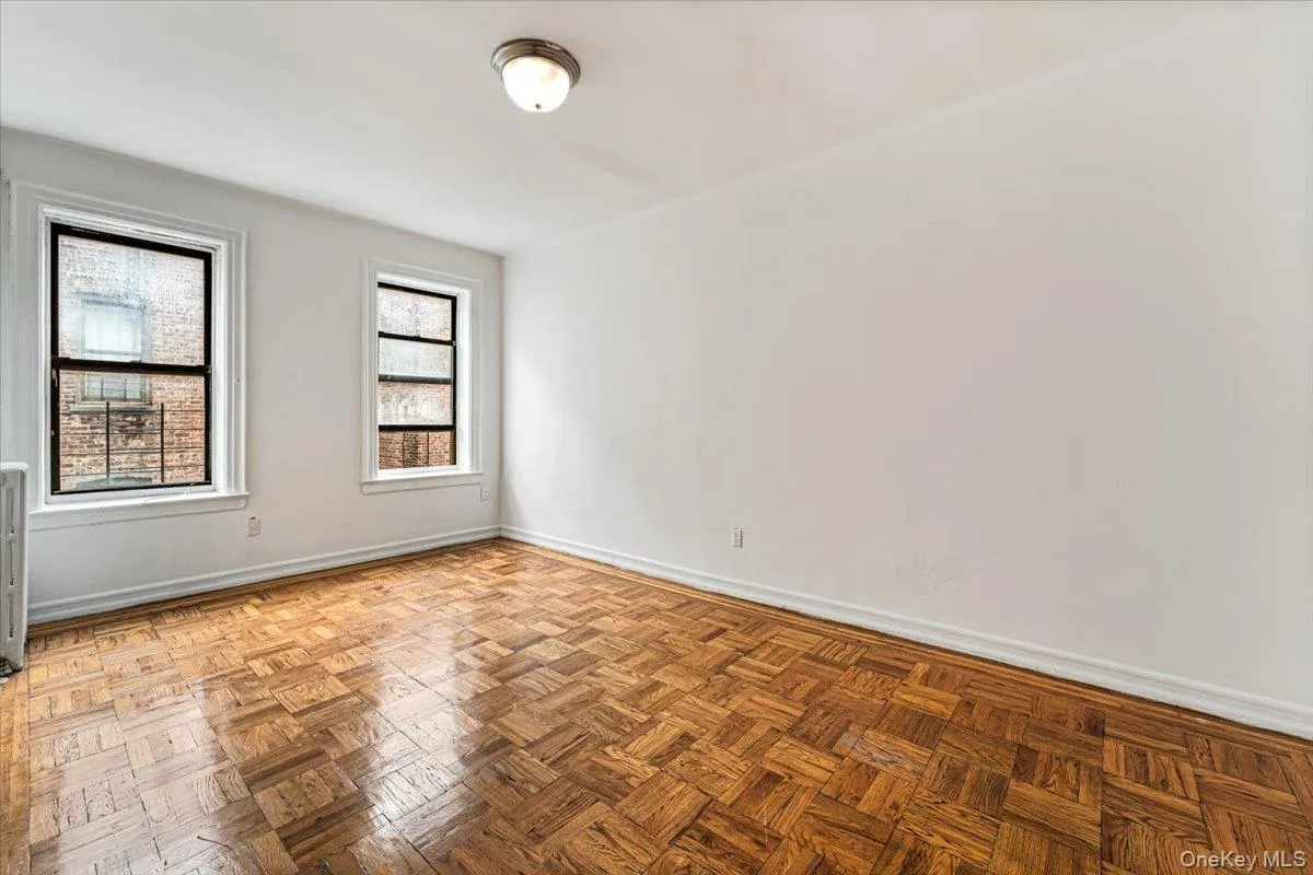 2186 Cruger Avenue, New York, NY, 1 Bedroom Bedrooms, 4 Rooms Rooms,1 BathroomBathrooms,Residential,For Rent,Cruger,0,1056118 2186 Cruger Avenue, New York, NY, 1 Bedroom Bedrooms, 4 Rooms Rooms,1 BathroomBathrooms,Residential,For Rent,Cruger,0,1056118