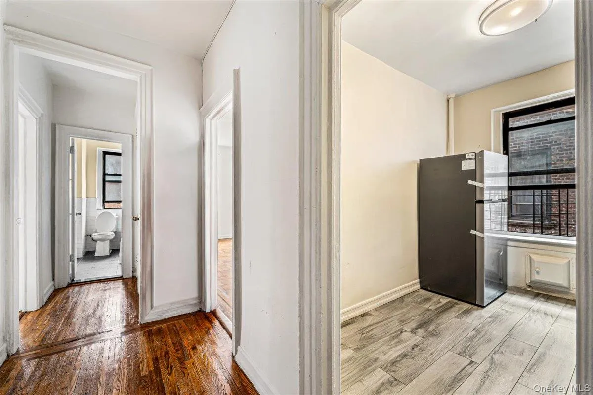 2186 Cruger Avenue, New York, NY, 1 Bedroom Bedrooms, 4 Rooms Rooms,1 BathroomBathrooms,Residential,For Rent,Cruger,0,1056118 2186 Cruger Avenue, New York, NY, 1 Bedroom Bedrooms, 4 Rooms Rooms,1 BathroomBathrooms,Residential,For Rent,Cruger,0,1056118