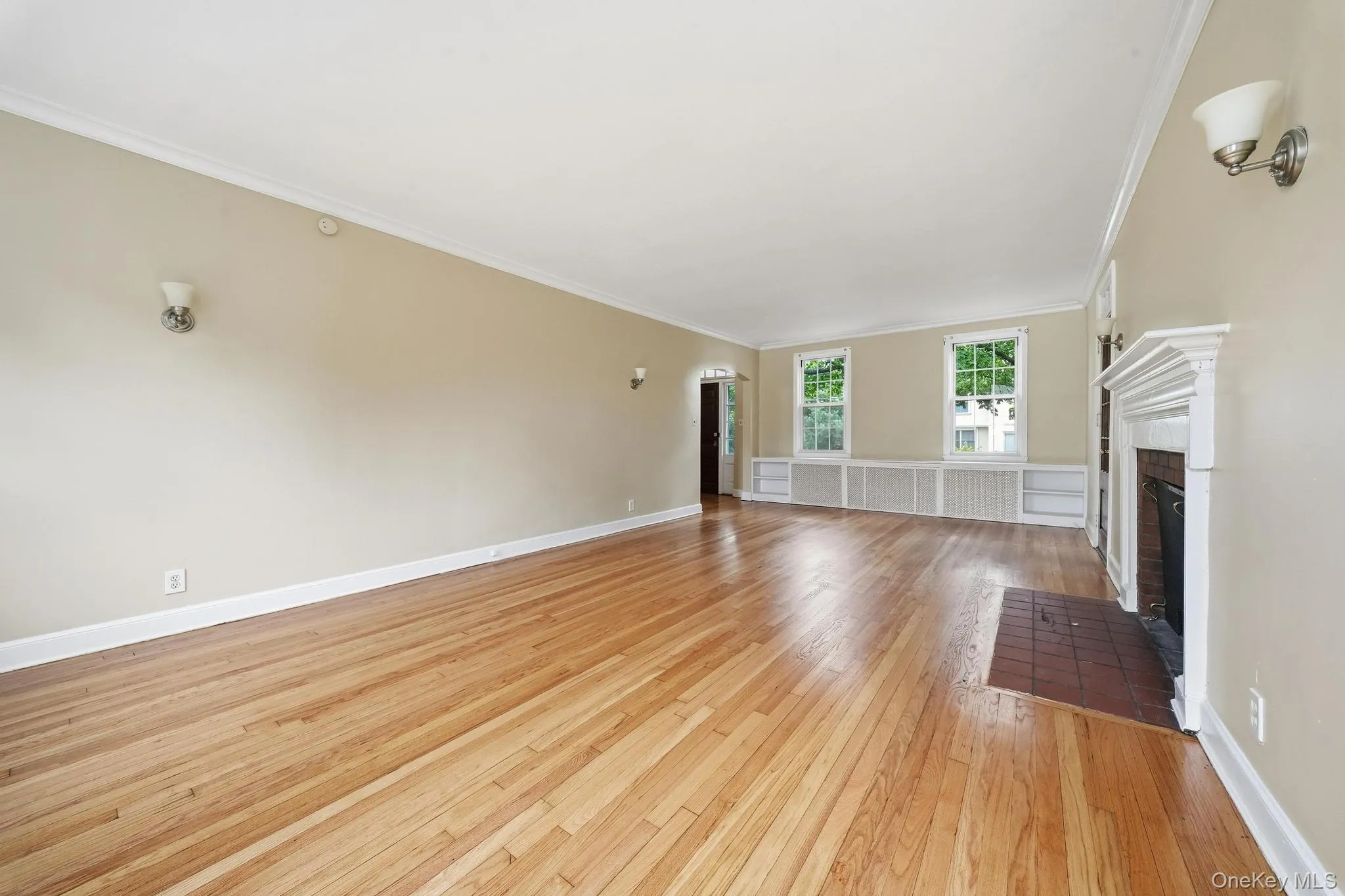 45 Tennyson Avenue, North Hempstead, NY, 6 Bedrooms Bedrooms, 15 Rooms Rooms,2 BathroomsBathrooms,Residential Lease,For Rent,Tennyson,0,1056121 45 Tennyson Avenue, North Hempstead, NY, 6 Bedrooms Bedrooms, 15 Rooms Rooms,2 BathroomsBathrooms,Residential Lease,For Rent,Tennyson,0,1056121