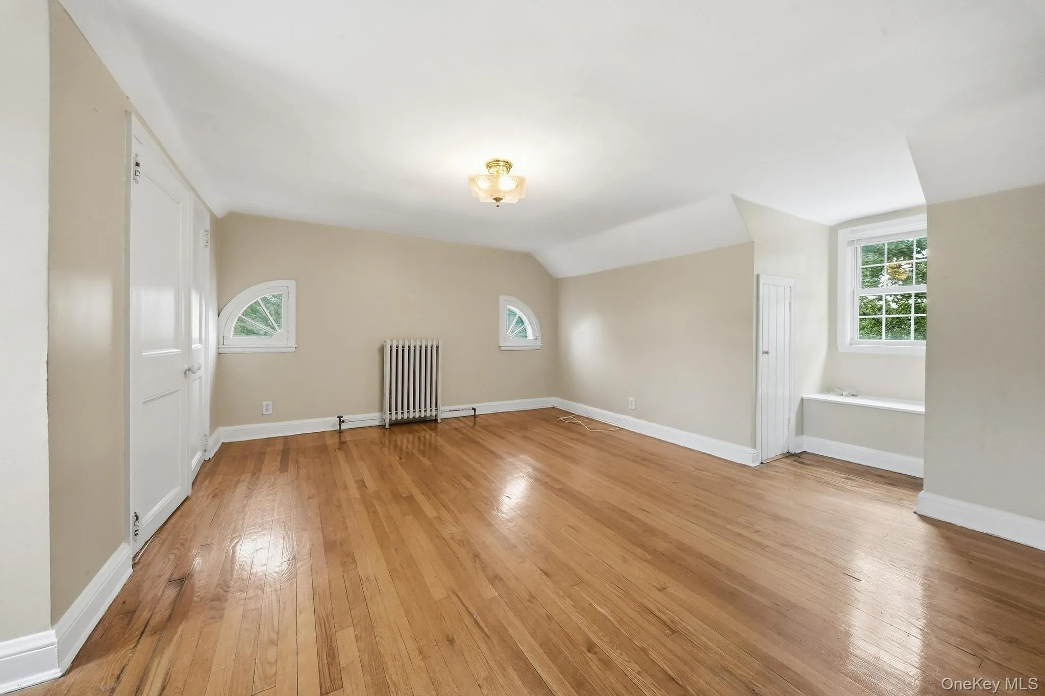 45 Tennyson Avenue, North Hempstead, NY, 6 Bedrooms Bedrooms, 15 Rooms Rooms,2 BathroomsBathrooms,Residential Lease,For Rent,Tennyson,0,1056121 45 Tennyson Avenue, North Hempstead, NY, 6 Bedrooms Bedrooms, 15 Rooms Rooms,2 BathroomsBathrooms,Residential Lease,For Rent,Tennyson,0,1056121