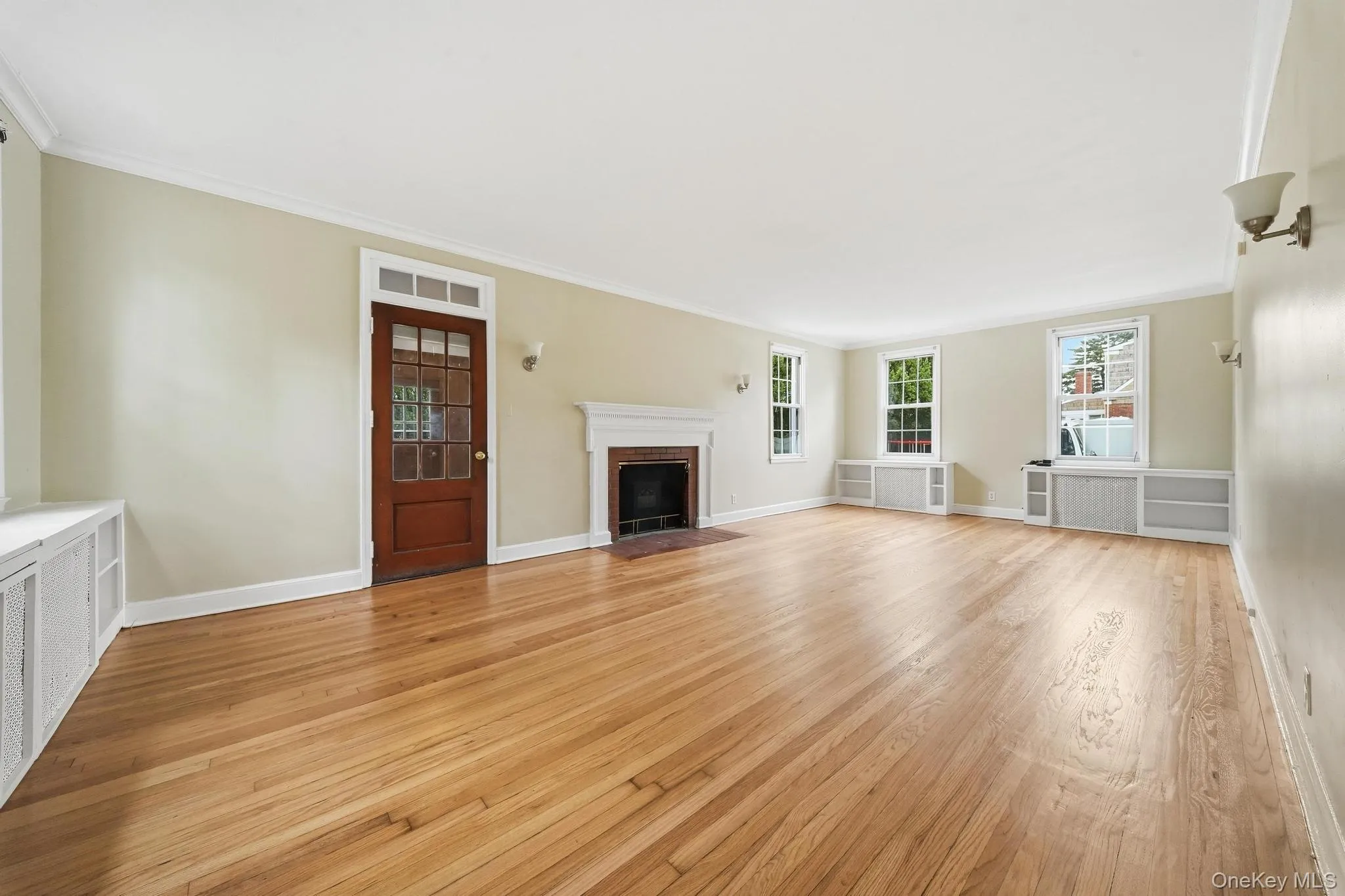 45 Tennyson Avenue, North Hempstead, NY, 6 Bedrooms Bedrooms, 15 Rooms Rooms,2 BathroomsBathrooms,Residential Lease,For Rent,Tennyson,0,1056121 45 Tennyson Avenue, North Hempstead, NY, 6 Bedrooms Bedrooms, 15 Rooms Rooms,2 BathroomsBathrooms,Residential Lease,For Rent,Tennyson,0,1056121