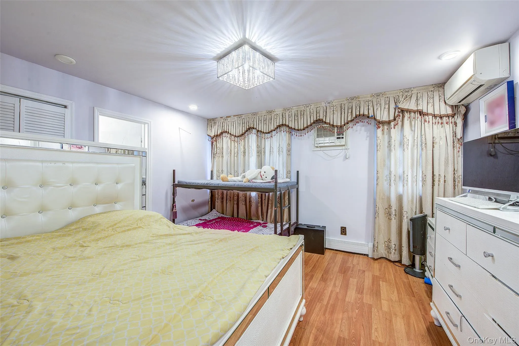 10 Belmont Circle, Oyster Bay, NY, 6 Bedrooms Bedrooms, 12 Rooms Rooms,3 BathroomsBathrooms,Residential,For Rent,Belmont,0,1056122 10 Belmont Circle, Oyster Bay, NY, 6 Bedrooms Bedrooms, 12 Rooms Rooms,3 BathroomsBathrooms,Residential,For Rent,Belmont,0,1056122