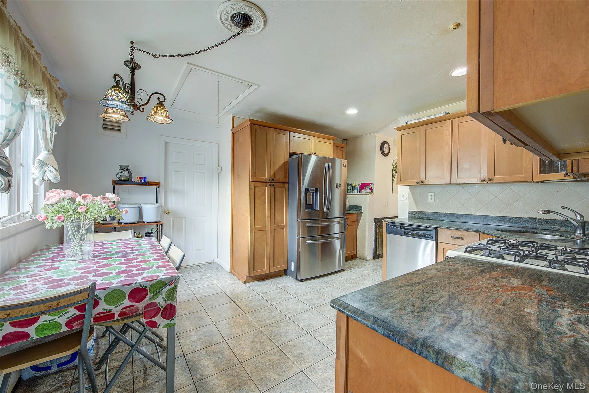 10 Belmont Circle, Oyster Bay, NY, 6 Bedrooms Bedrooms, 12 Rooms Rooms,3 BathroomsBathrooms,Residential,For Rent,Belmont,0,1056122 10 Belmont Circle, Oyster Bay, NY, 6 Bedrooms Bedrooms, 12 Rooms Rooms,3 BathroomsBathrooms,Residential,For Rent,Belmont,0,1056122