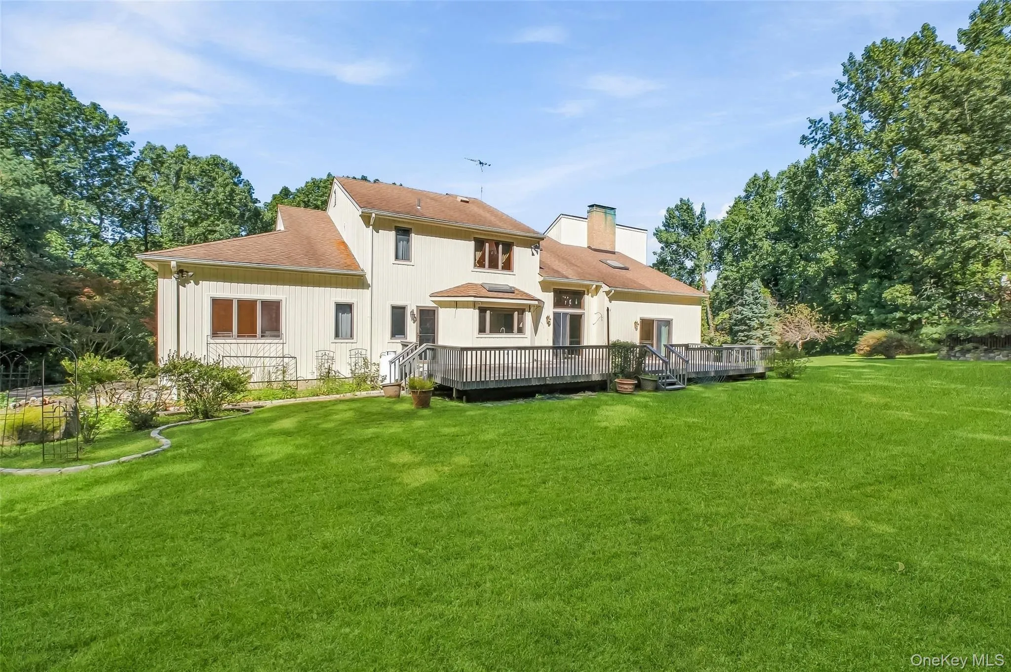 2054 Quaker Ridge Road, Cortlandt, NY, 5 Bedrooms Bedrooms, 12 Rooms Rooms,3 BathroomsBathrooms,Residential,For Rent,Quaker Ridge,0,1056124 2054 Quaker Ridge Road, Cortlandt, NY, 5 Bedrooms Bedrooms, 12 Rooms Rooms,3 BathroomsBathrooms,Residential,For Rent,Quaker Ridge,0,1056124
