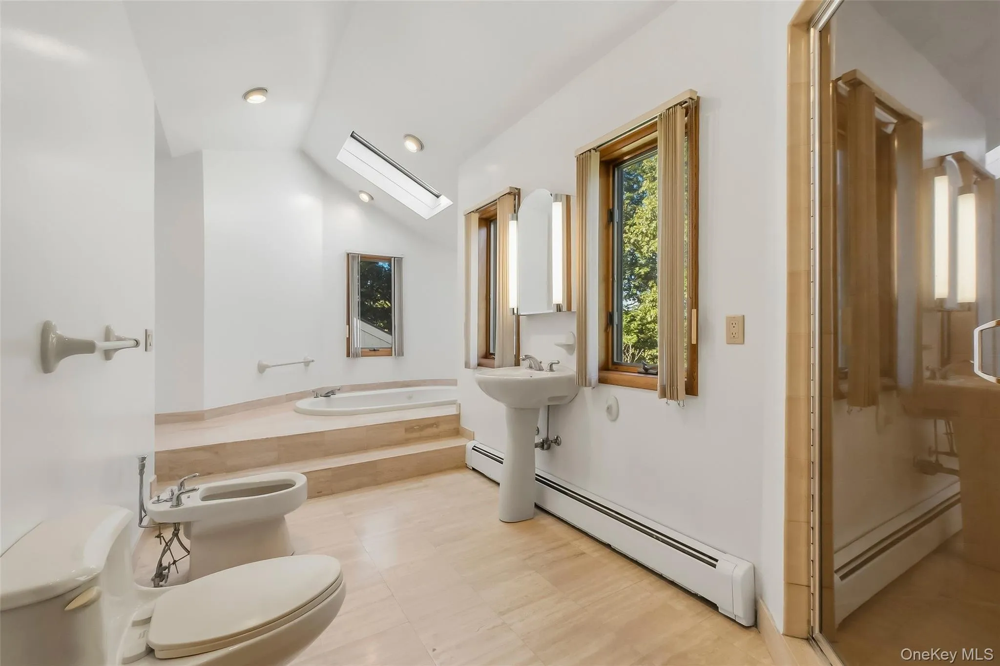 2054 Quaker Ridge Road, Cortlandt, NY, 5 Bedrooms Bedrooms, 12 Rooms Rooms,3 BathroomsBathrooms,Residential,For Rent,Quaker Ridge,0,1056124 2054 Quaker Ridge Road, Cortlandt, NY, 5 Bedrooms Bedrooms, 12 Rooms Rooms,3 BathroomsBathrooms,Residential,For Rent,Quaker Ridge,0,1056124