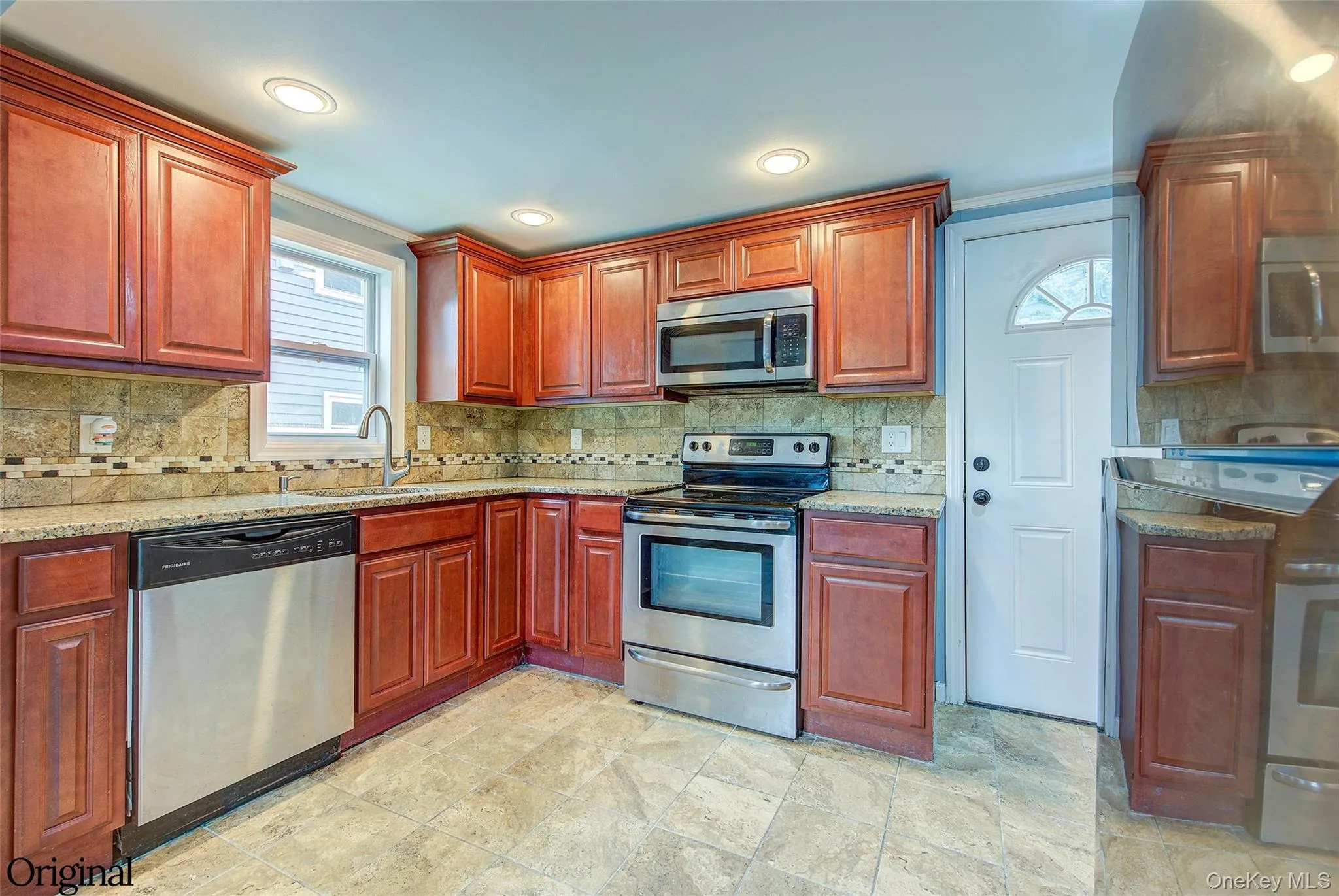 55 Main Avenue, Babylon, NY, 1 Bedroom Bedrooms, 3 Rooms Rooms,1 BathroomBathrooms,Residential,For Rent,Main,0,1056129 55 Main Avenue, Babylon, NY, 1 Bedroom Bedrooms, 3 Rooms Rooms,1 BathroomBathrooms,Residential,For Rent,Main,0,1056129