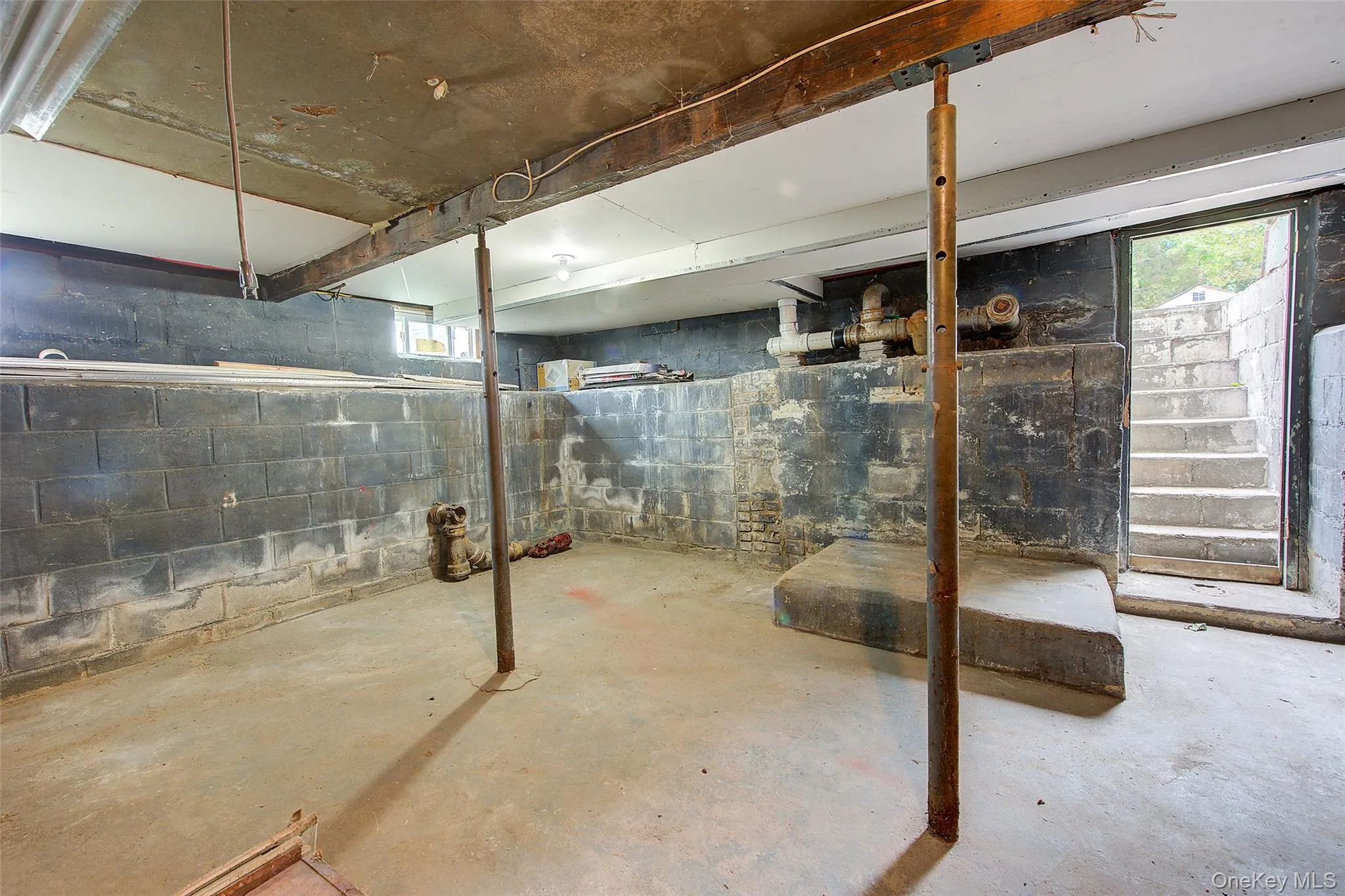 55 Main Avenue, Babylon, NY, 1 Bedroom Bedrooms, 3 Rooms Rooms,1 BathroomBathrooms,Residential,For Rent,Main,0,1056129 55 Main Avenue, Babylon, NY, 1 Bedroom Bedrooms, 3 Rooms Rooms,1 BathroomBathrooms,Residential,For Rent,Main,0,1056129