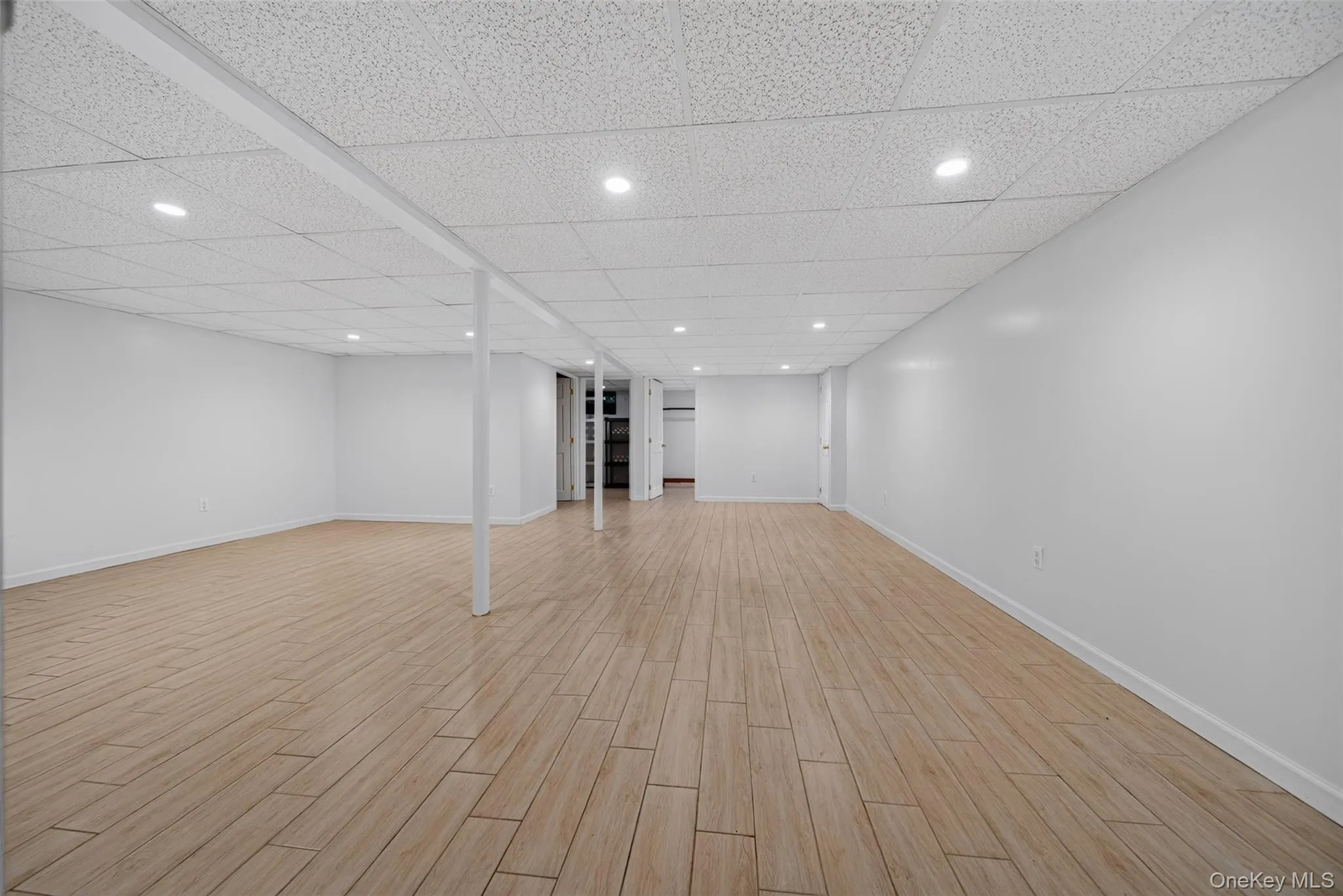 43 Fernwood Lane, North Hempstead, NY, 4 Bedrooms Bedrooms, 8 Rooms Rooms,3 BathroomsBathrooms,Residential,For Rent,Fernwood,0,1056132 43 Fernwood Lane, North Hempstead, NY, 4 Bedrooms Bedrooms, 8 Rooms Rooms,3 BathroomsBathrooms,Residential,For Rent,Fernwood,0,1056132