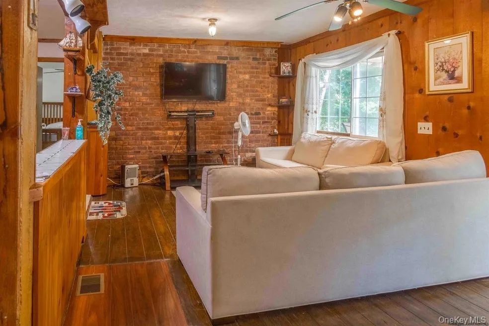 70 Brigham Lane, Ulster, NY, 2 Bedroom Bedrooms, 5 Room Rooms,1 BathroomBathrooms,Residential Lease,For Rent,Brigham,0,1056135 70 Brigham Lane, Ulster, NY, 2 Bedroom Bedrooms, 5 Room Rooms,1 BathroomBathrooms,Residential Lease,For Rent,Brigham,0,1056135