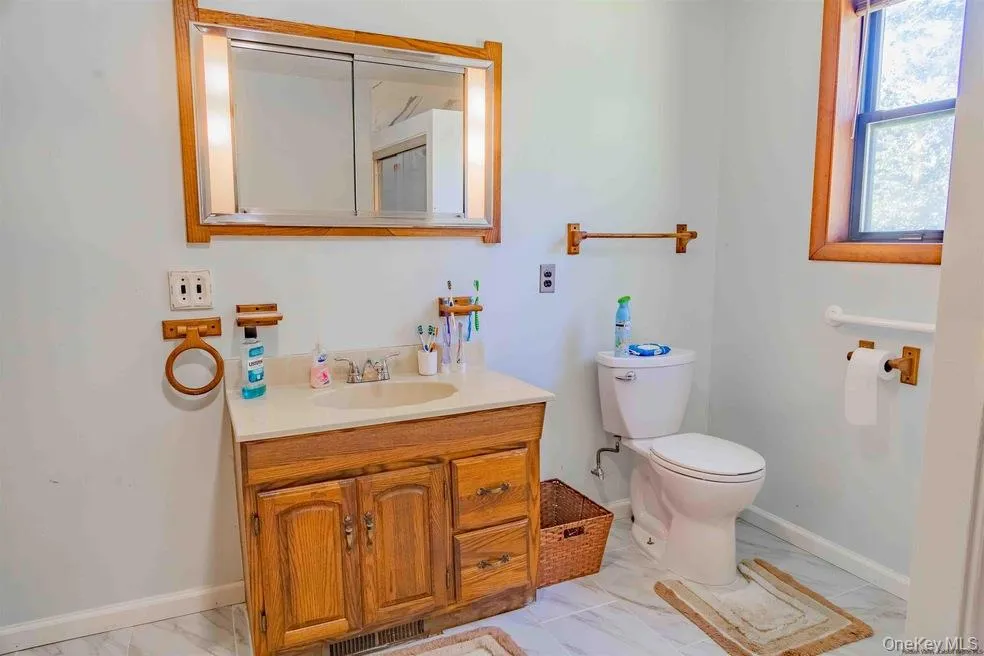 70 Brigham Lane, Ulster, NY, 2 Bedroom Bedrooms, 5 Room Rooms,1 BathroomBathrooms,Residential Lease,For Rent,Brigham,0,1056135 70 Brigham Lane, Ulster, NY, 2 Bedroom Bedrooms, 5 Room Rooms,1 BathroomBathrooms,Residential Lease,For Rent,Brigham,0,1056135