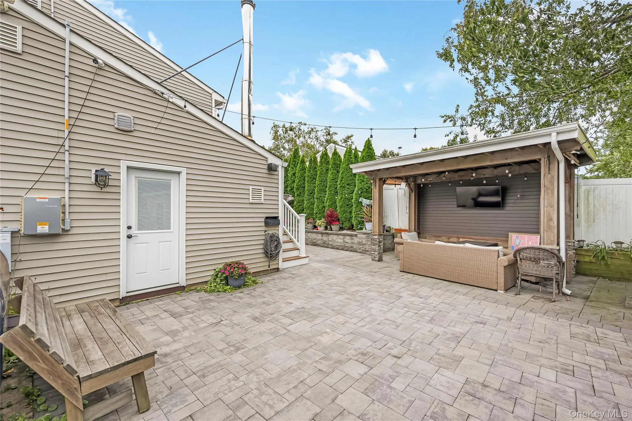 348 Southaven Avenue, Brookhaven, NY, 4 Bedrooms Bedrooms, 8 Rooms Rooms,2 BathroomsBathrooms,Residential,For Rent,Southaven,0,1056142 348 Southaven Avenue, Brookhaven, NY, 4 Bedrooms Bedrooms, 8 Rooms Rooms,2 BathroomsBathrooms,Residential,For Rent,Southaven,0,1056142