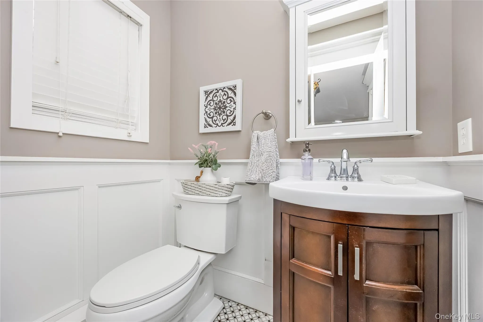 348 Southaven Avenue, Brookhaven, NY, 4 Bedrooms Bedrooms, 8 Rooms Rooms,2 BathroomsBathrooms,Residential,For Rent,Southaven,0,1056142 348 Southaven Avenue, Brookhaven, NY, 4 Bedrooms Bedrooms, 8 Rooms Rooms,2 BathroomsBathrooms,Residential,For Rent,Southaven,0,1056142