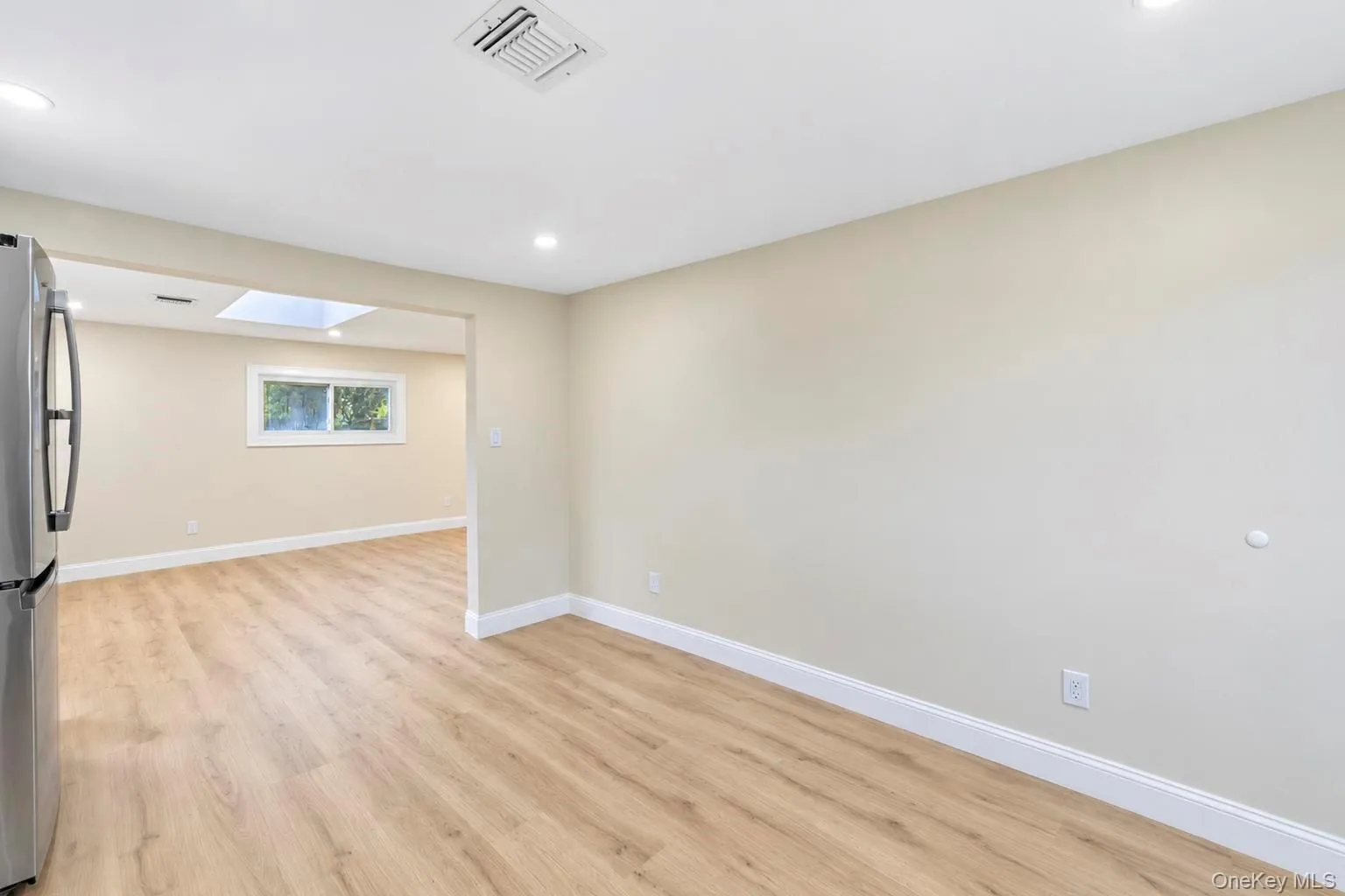 11 Tell Avenue, Babylon, NY, 3 Bedrooms Bedrooms, 5 Rooms Rooms,1 BathroomBathrooms,Residential,For Rent,Tell,0,1056151 11 Tell Avenue, Babylon, NY, 3 Bedrooms Bedrooms, 5 Rooms Rooms,1 BathroomBathrooms,Residential,For Rent,Tell,0,1056151