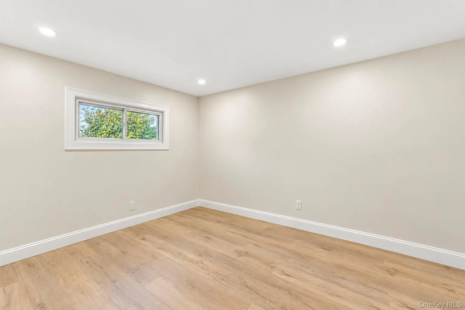 11 Tell Avenue, Babylon, NY, 3 Bedrooms Bedrooms, 5 Rooms Rooms,1 BathroomBathrooms,Residential,For Rent,Tell,0,1056151 11 Tell Avenue, Babylon, NY, 3 Bedrooms Bedrooms, 5 Rooms Rooms,1 BathroomBathrooms,Residential,For Rent,Tell,0,1056151