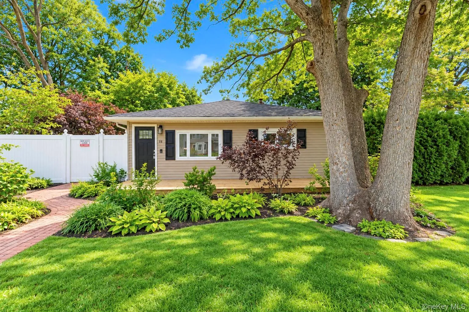 11 Tell Avenue, Babylon, NY, 3 Bedrooms Bedrooms, 5 Rooms Rooms,1 BathroomBathrooms,Residential,For Rent,Tell,0,1056151 11 Tell Avenue, Babylon, NY, 3 Bedrooms Bedrooms, 5 Rooms Rooms,1 BathroomBathrooms,Residential,For Rent,Tell,0,1056151