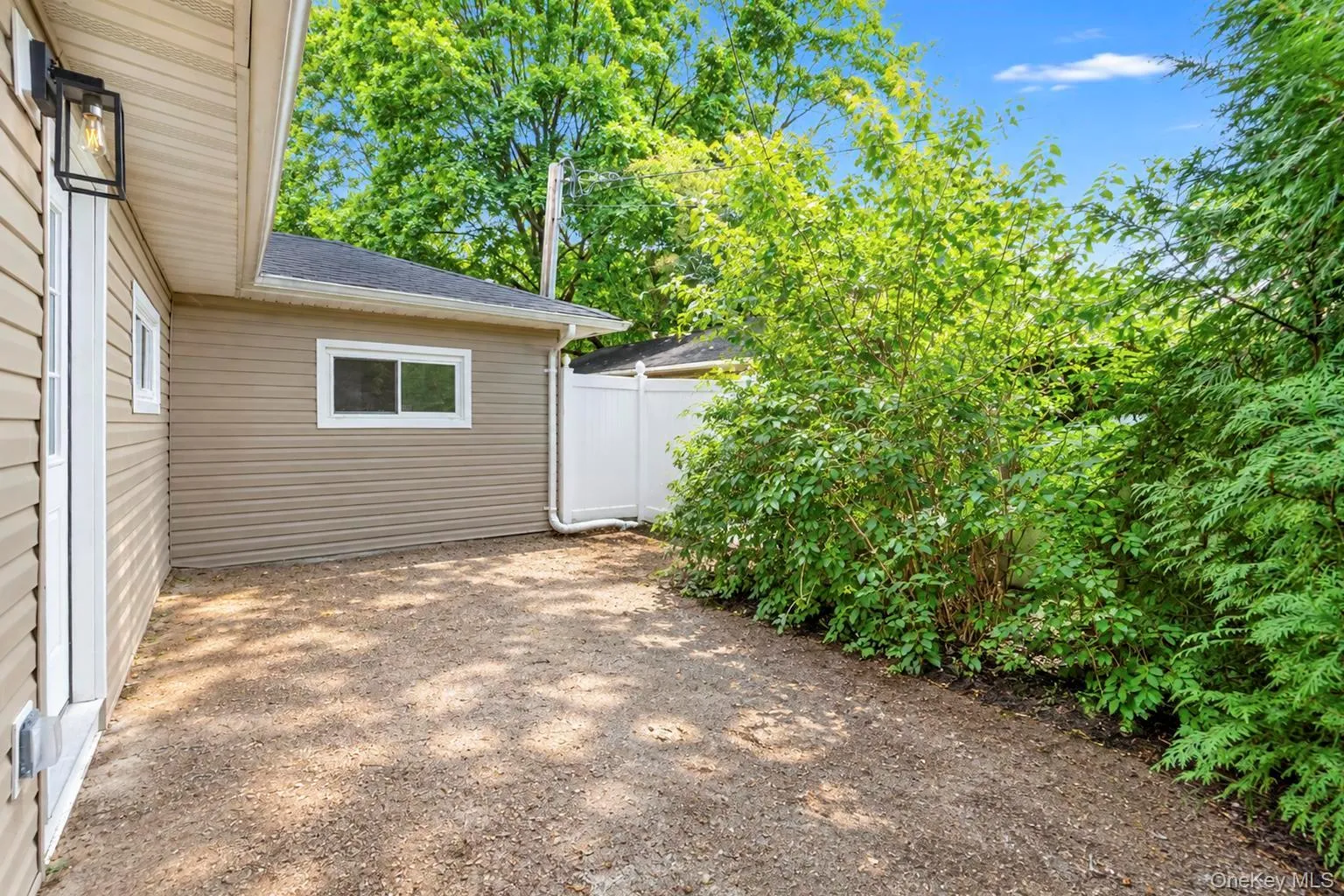 11 Tell Avenue, Babylon, NY, 3 Bedrooms Bedrooms, 5 Rooms Rooms,1 BathroomBathrooms,Residential,For Rent,Tell,0,1056151 11 Tell Avenue, Babylon, NY, 3 Bedrooms Bedrooms, 5 Rooms Rooms,1 BathroomBathrooms,Residential,For Rent,Tell,0,1056151