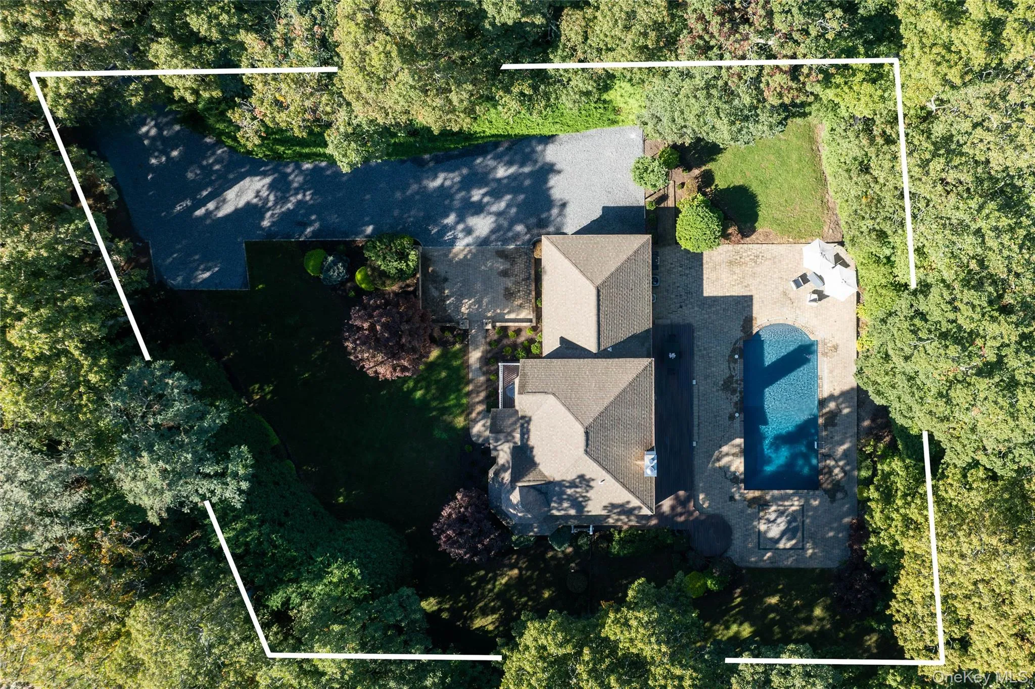 11 Country Estates Road, Southampton, New York 11977