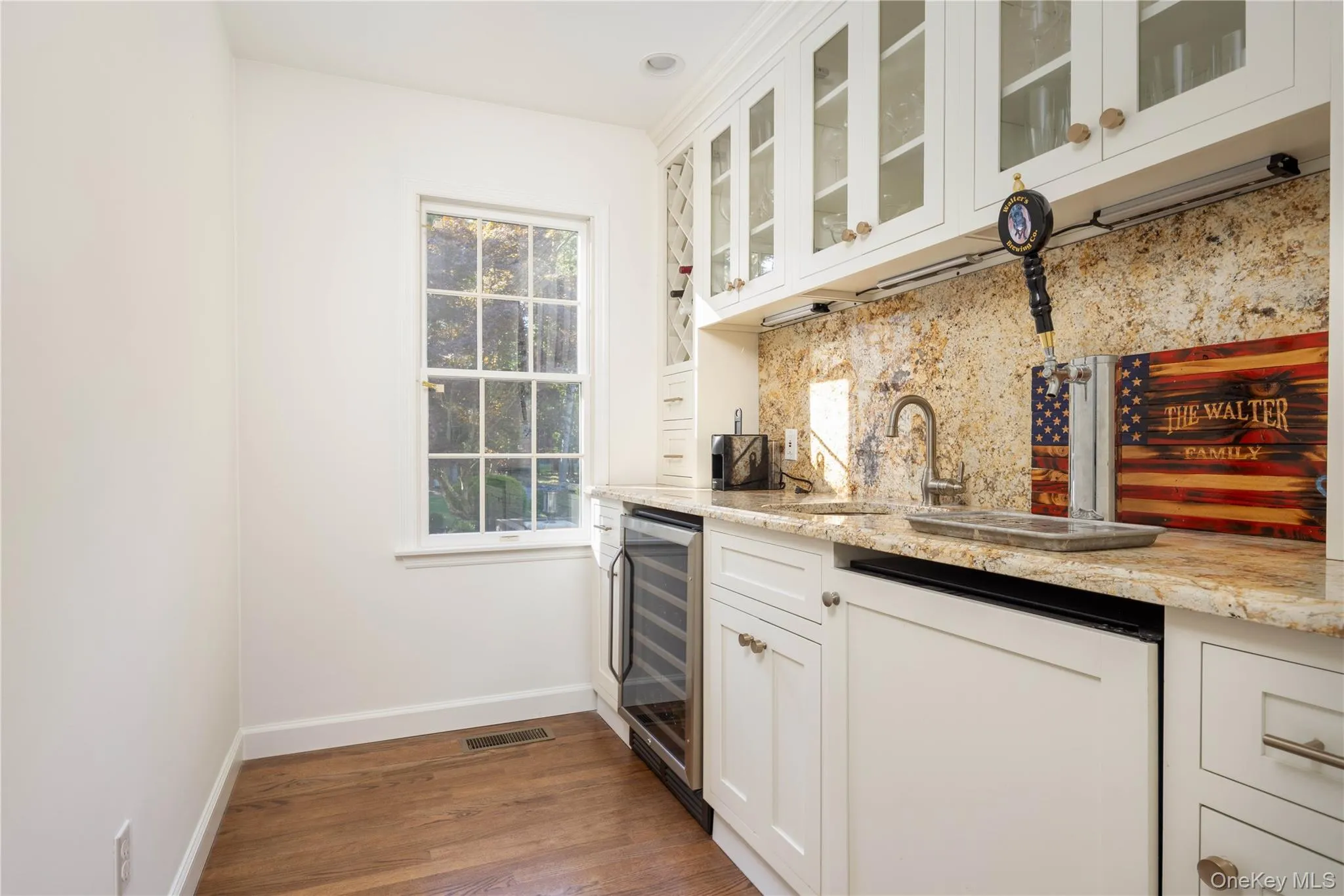 11 Country Estates Road, Southampton, New York 11977