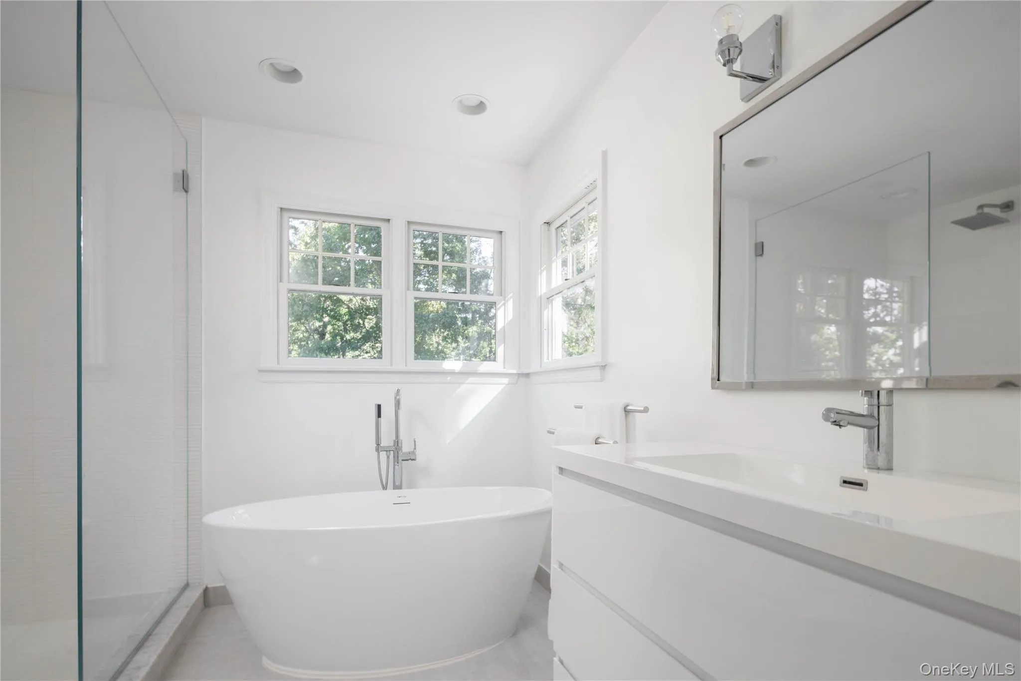 11 Country Estates Road, Southampton, New York 11977
