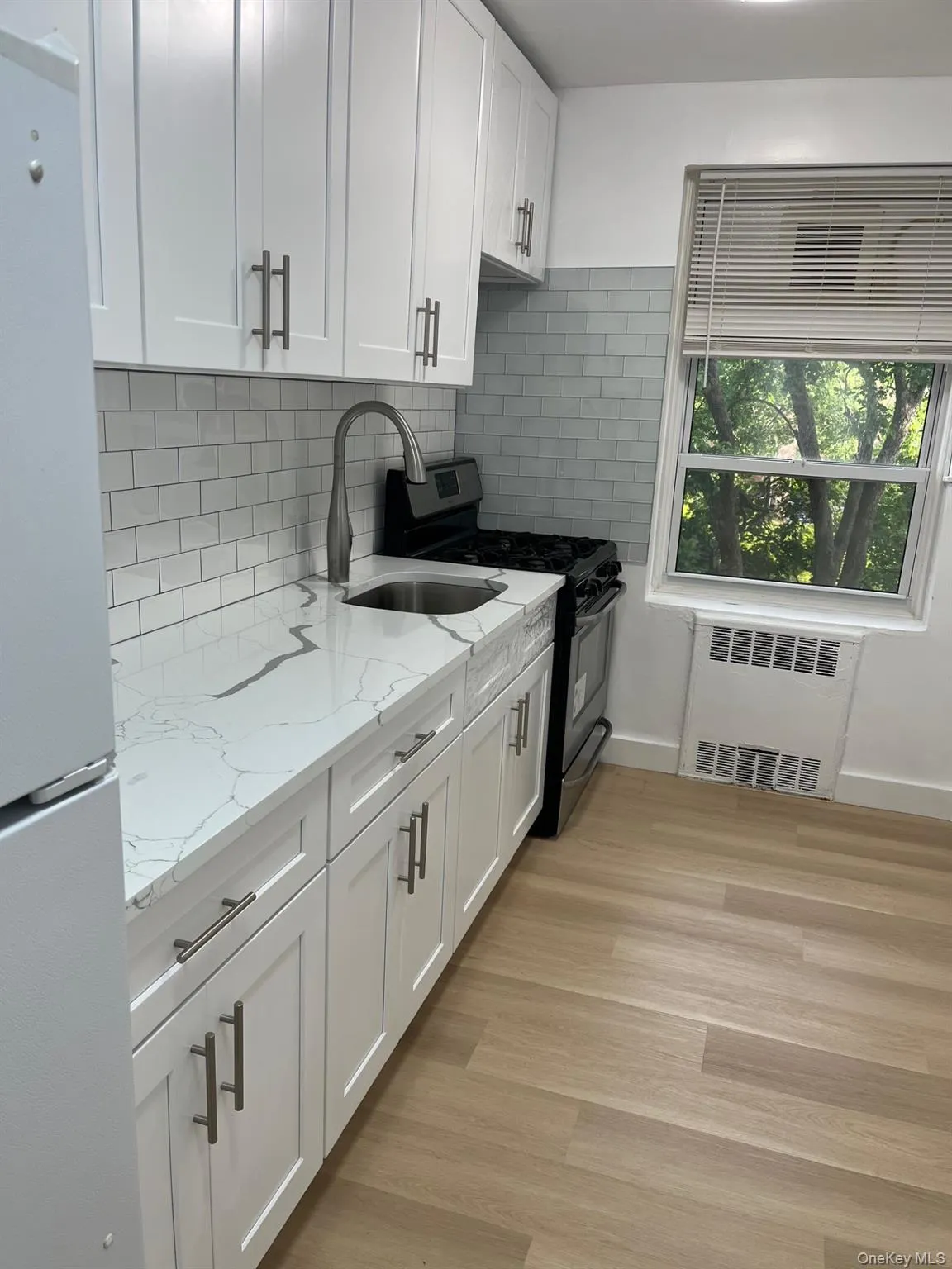 147-35 38th Ave, New York, NY, 1 Bedroom Bedrooms, 3 Rooms Rooms,1 BathroomBathrooms,Residential,For Rent,38th Ave,0,1056167 147-35 38th Ave, New York, NY, 1 Bedroom Bedrooms, 3 Rooms Rooms,1 BathroomBathrooms,Residential,For Rent,38th Ave,0,1056167