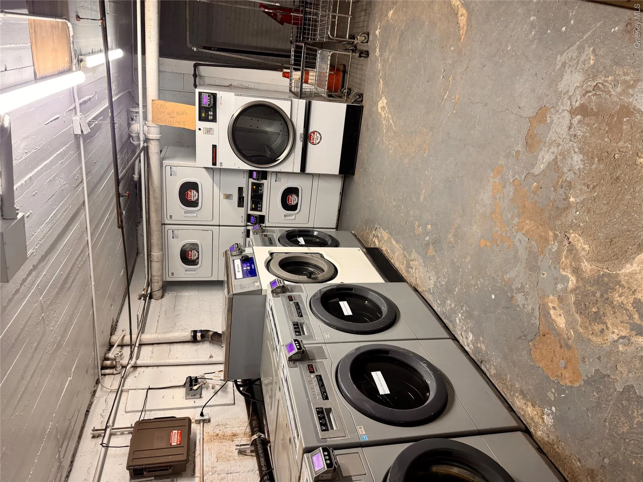 147-35 38th Ave, New York, NY, 1 Bedroom Bedrooms, 3 Rooms Rooms,1 BathroomBathrooms,Residential,For Rent,38th Ave,0,1056167 147-35 38th Ave, New York, NY, 1 Bedroom Bedrooms, 3 Rooms Rooms,1 BathroomBathrooms,Residential,For Rent,38th Ave,0,1056167