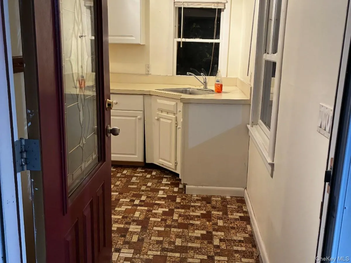 39 Amityville Road, Brookhaven, NY, 2 Bedrooms Bedrooms, 4 Rooms Rooms,2 BathroomsBathrooms,Residential,For Rent,Amityville,0,1056174 39 Amityville Road, Brookhaven, NY, 2 Bedrooms Bedrooms, 4 Rooms Rooms,2 BathroomsBathrooms,Residential,For Rent,Amityville,0,1056174