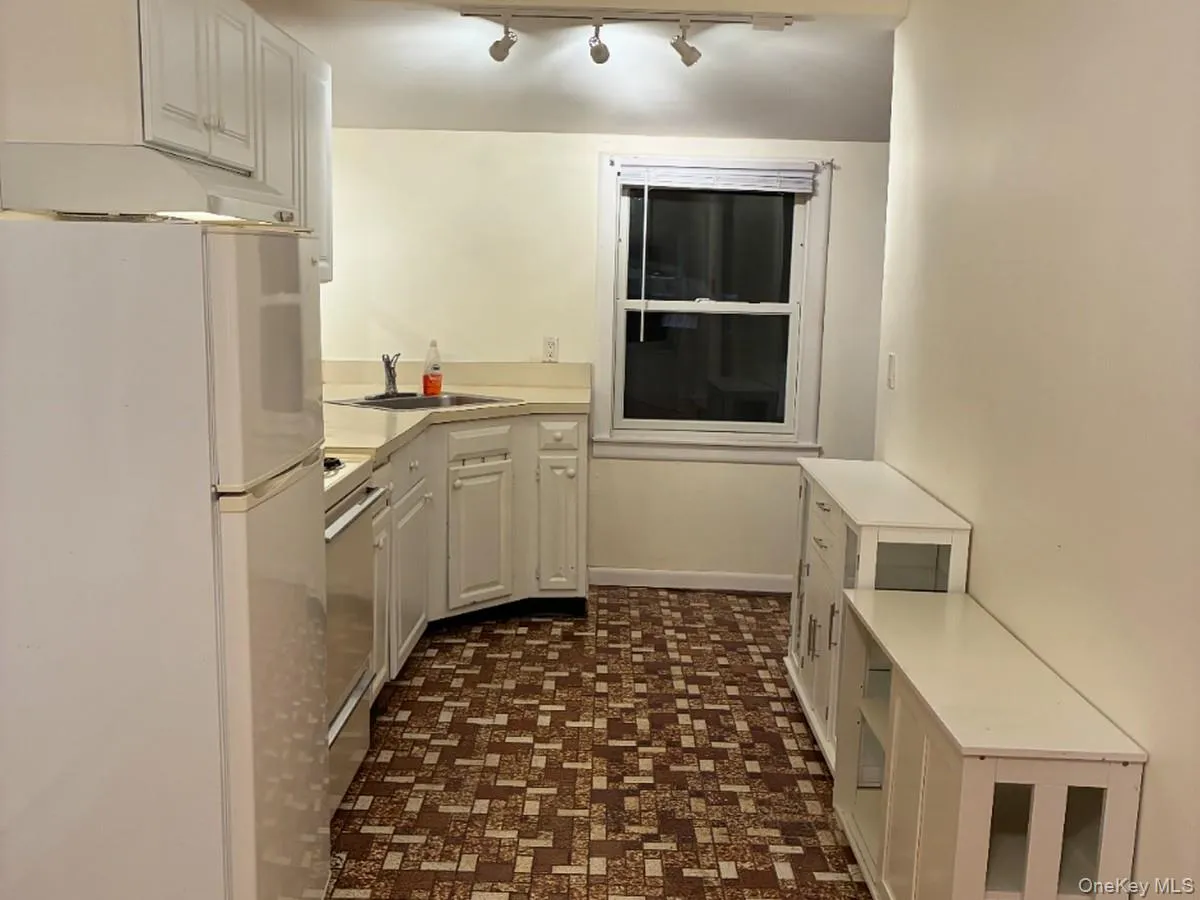 39 Amityville Road, Brookhaven, NY, 2 Bedrooms Bedrooms, 4 Rooms Rooms,2 BathroomsBathrooms,Residential,For Rent,Amityville,0,1056174 39 Amityville Road, Brookhaven, NY, 2 Bedrooms Bedrooms, 4 Rooms Rooms,2 BathroomsBathrooms,Residential,For Rent,Amityville,0,1056174