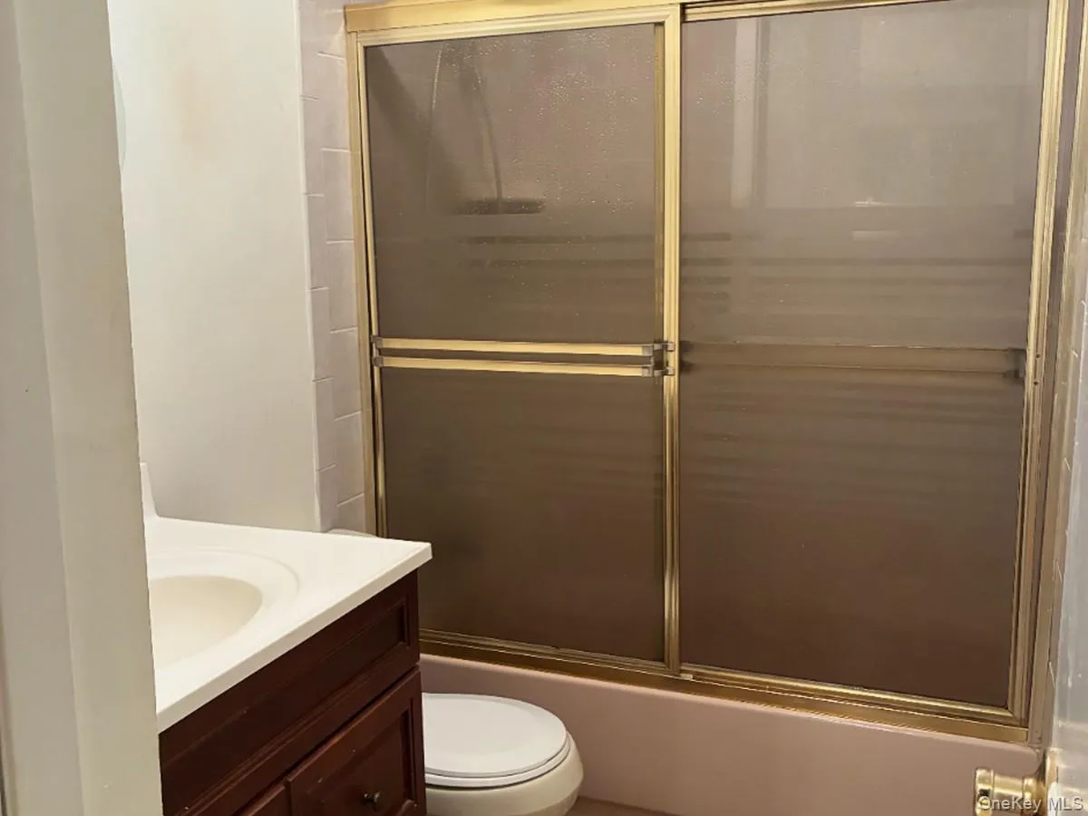 39 Amityville Road, Brookhaven, NY, 2 Bedrooms Bedrooms, 4 Rooms Rooms,2 BathroomsBathrooms,Residential,For Rent,Amityville,0,1056174 39 Amityville Road, Brookhaven, NY, 2 Bedrooms Bedrooms, 4 Rooms Rooms,2 BathroomsBathrooms,Residential,For Rent,Amityville,0,1056174